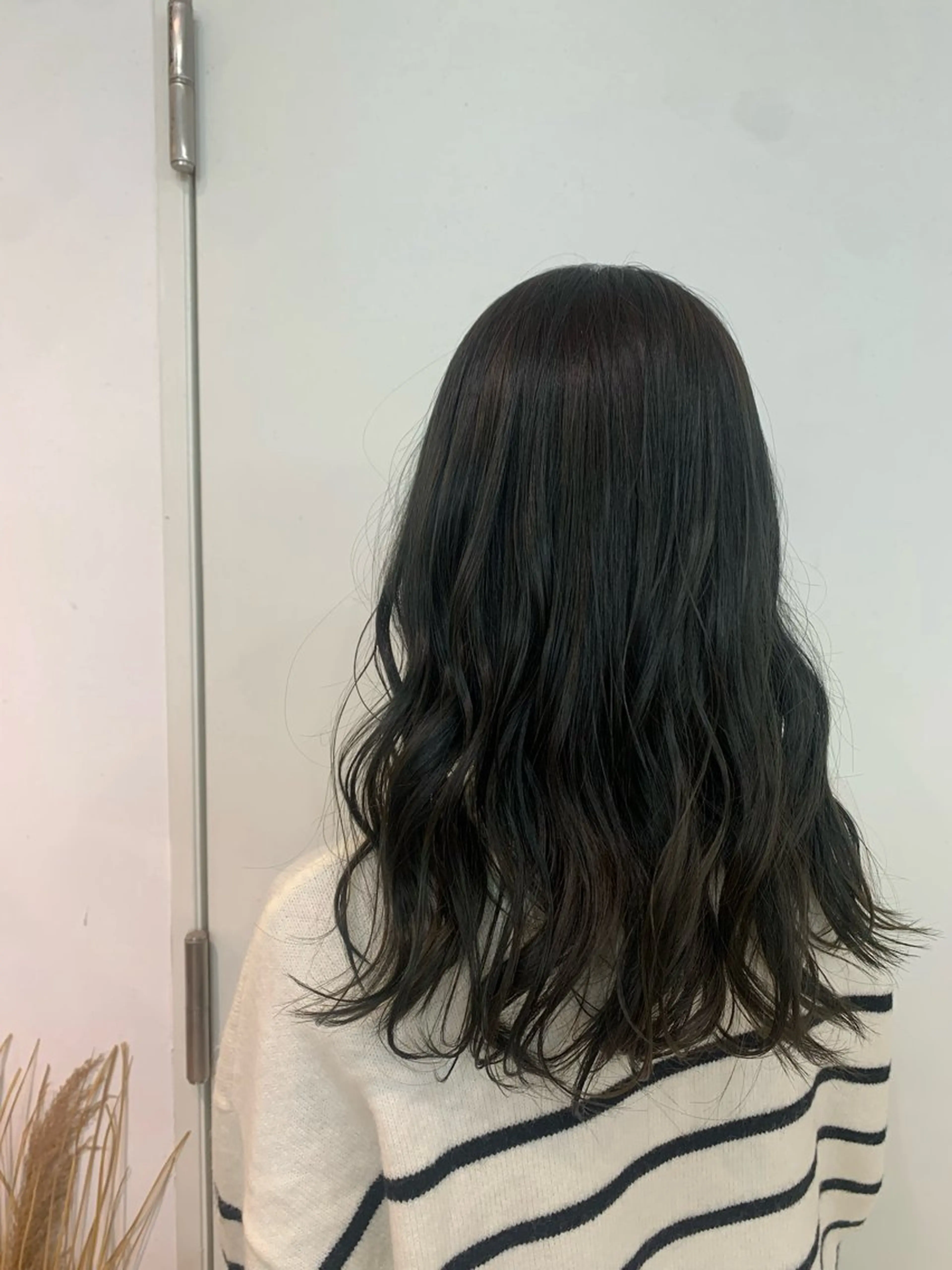 セミロング 室谷 ゆりあのヘアスタイル