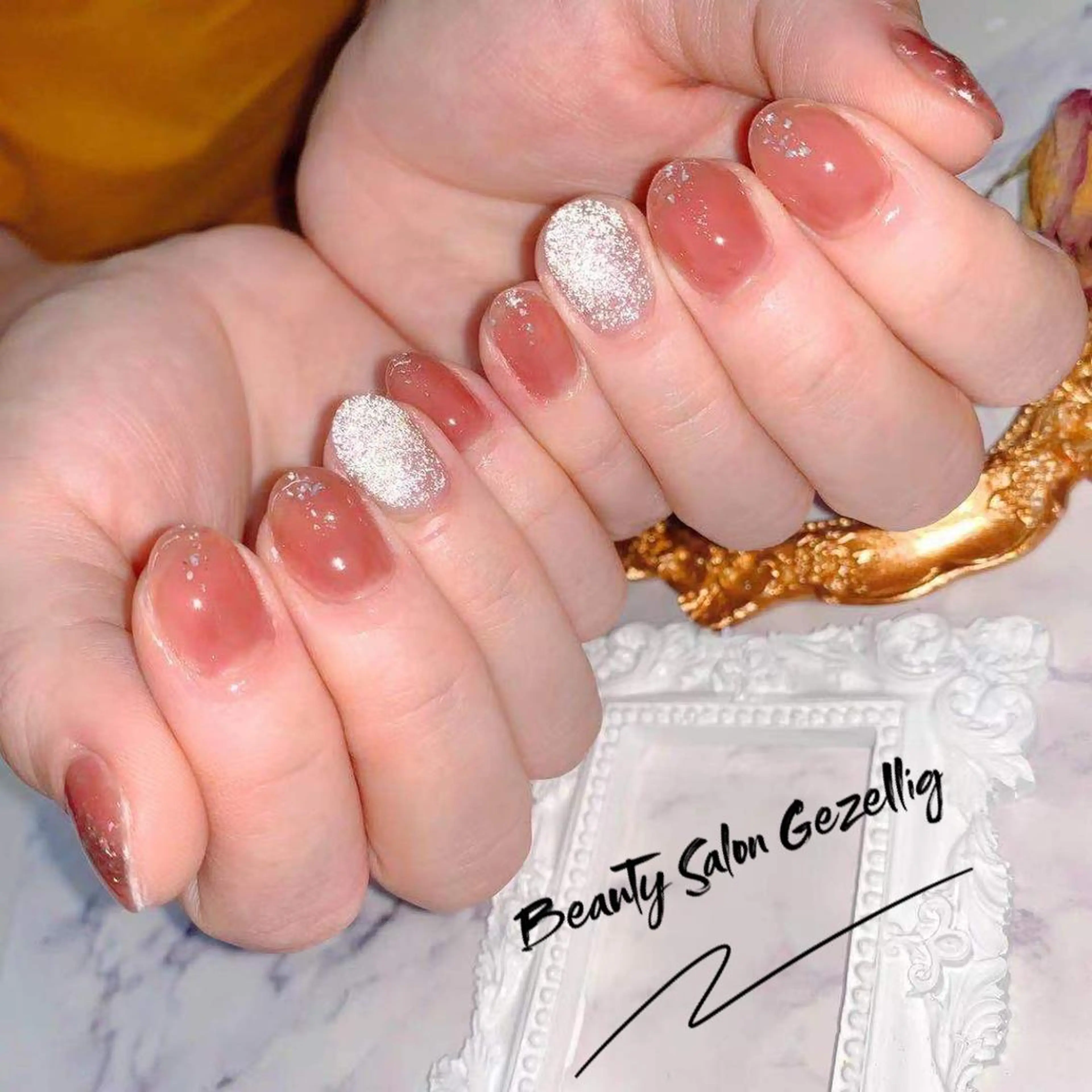 ネイル ハンドネイル ハンドケア ビューティーサロン ヘゼリヒのネイルデザイン