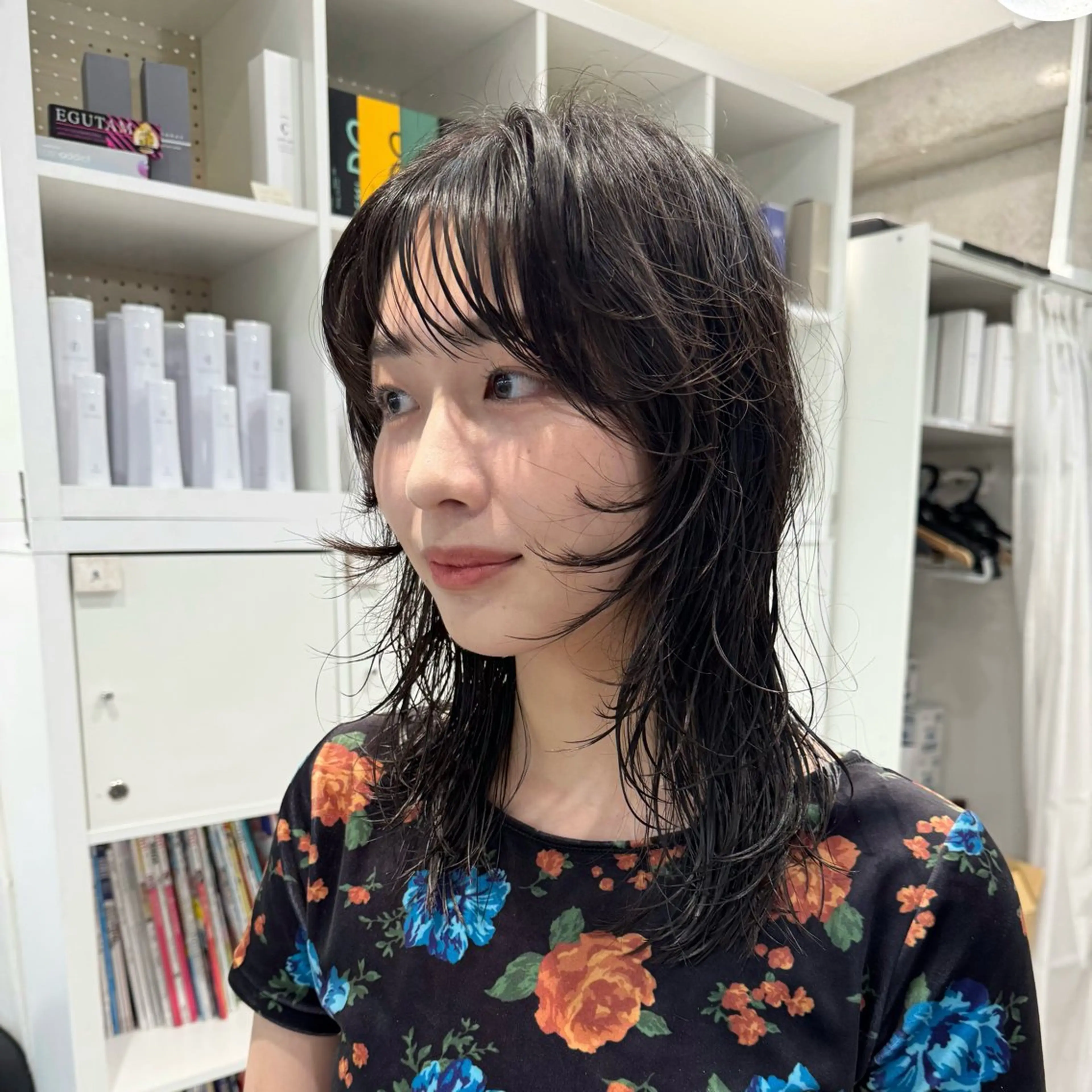 セミロング セミロングパーマ 顔周りカット レイヤーカット カット 会田有紀 /切りっぱなしボブのヘアスタイル