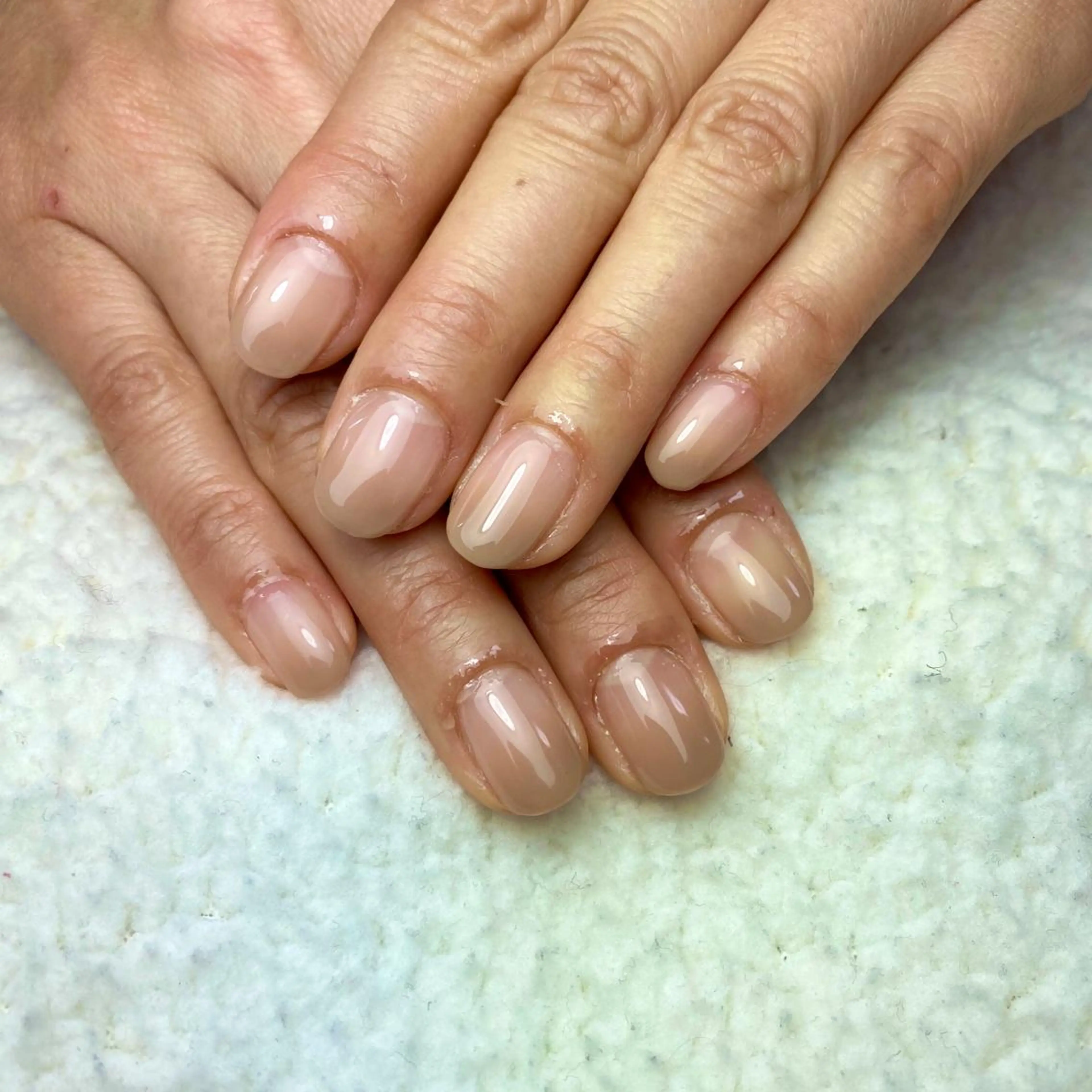 ネイル グラデーション ワンカラーネイル シンプルネイル ハンドネイル COCO+所属・COCO +のエステ・リラクイメージ