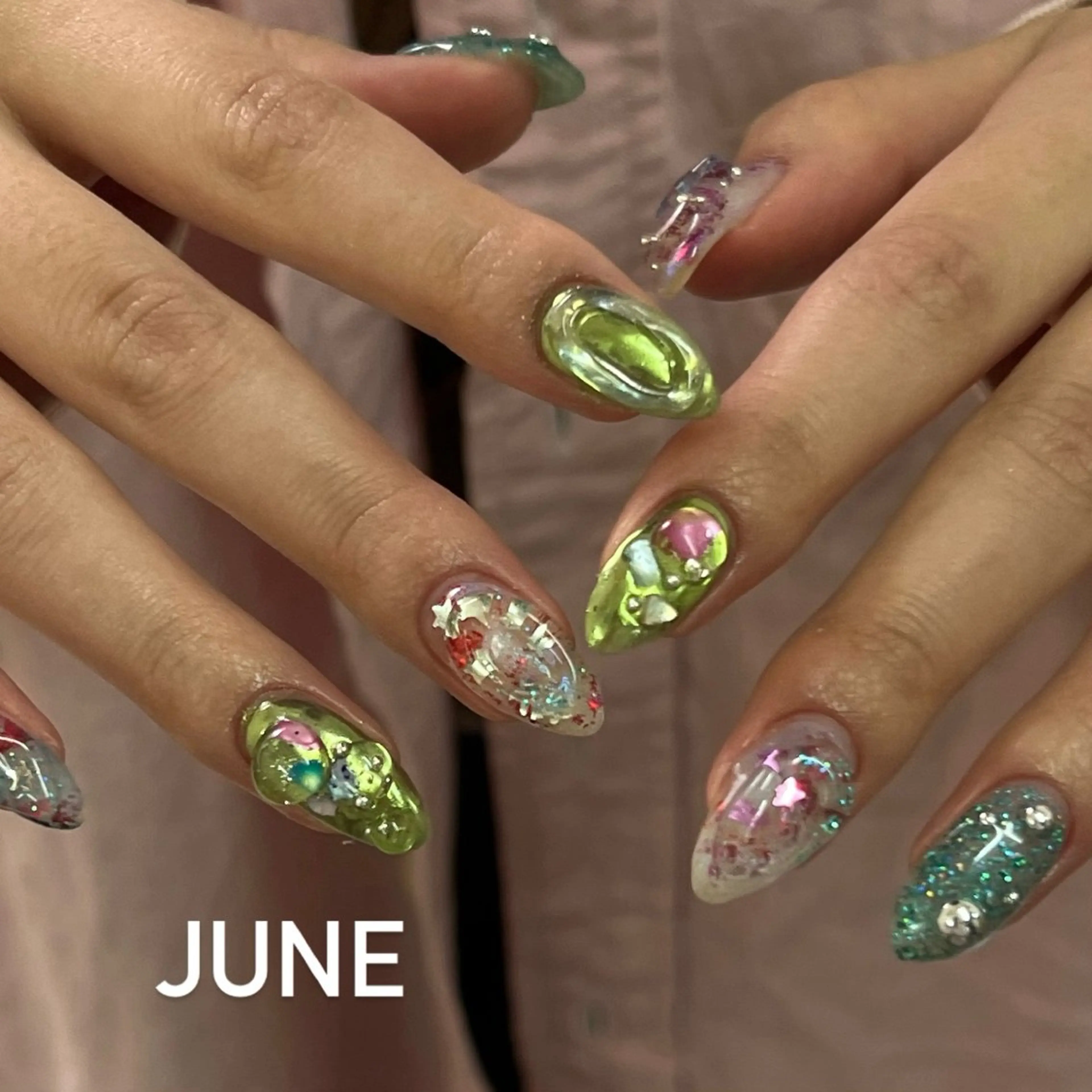 ネイル ハンドネイル Hata nail 🎀個性派ニュアンスのネイルデザイン