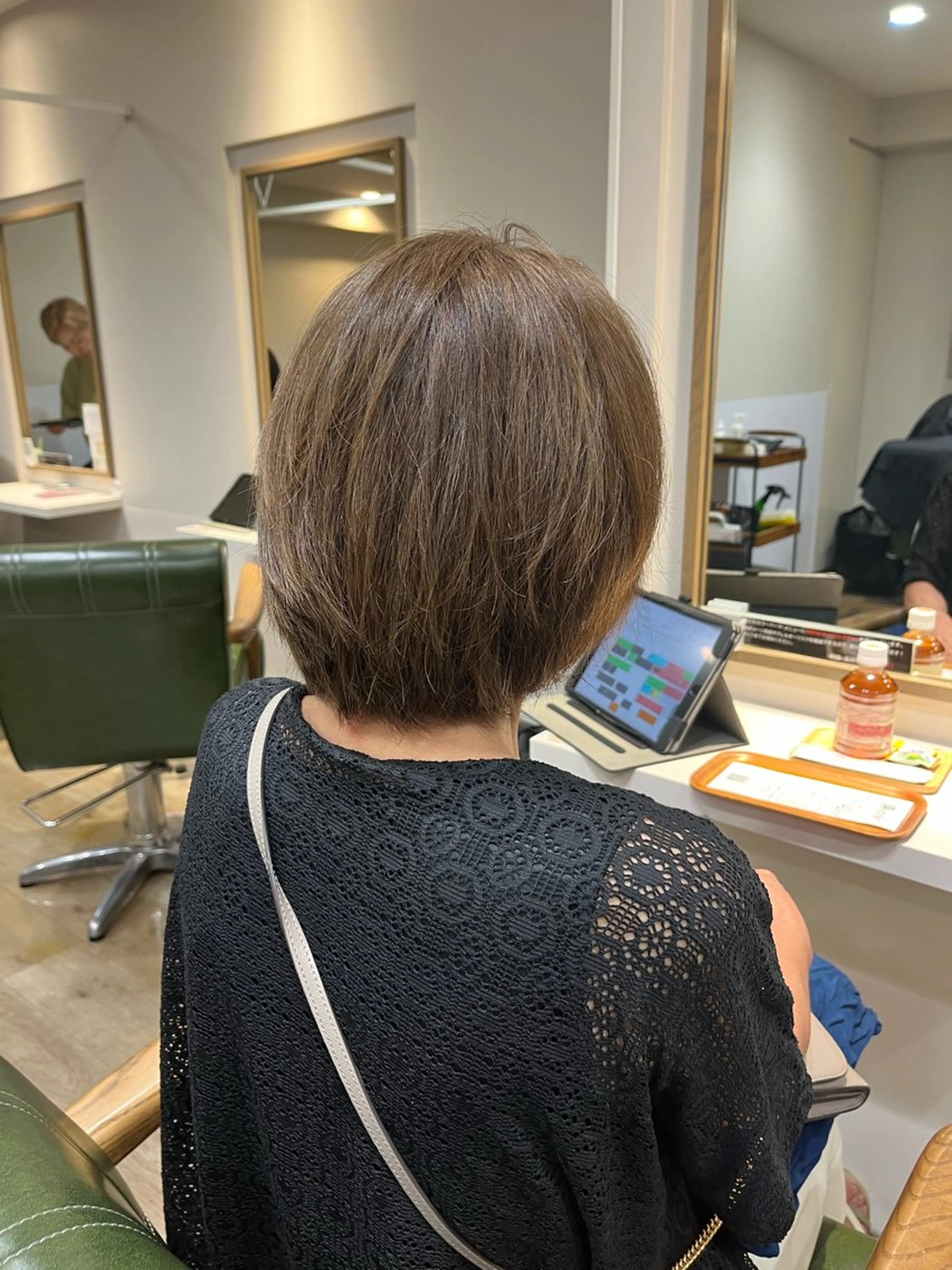 ショート 小鴨 美佳のヘアスタイル