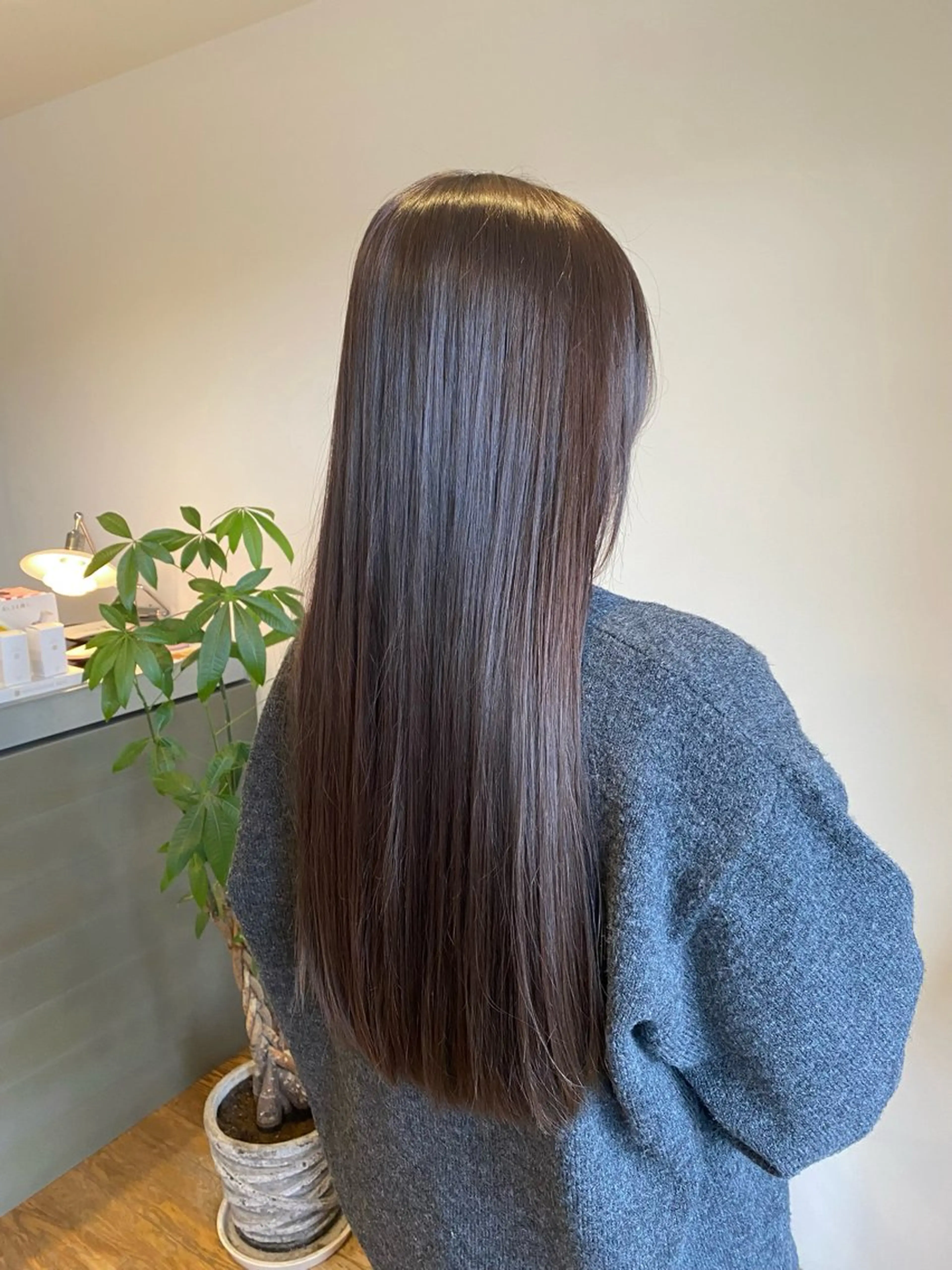 ロング カラー 透明感カラー ヘアカラー Ludwig AIRIのヘアスタイル