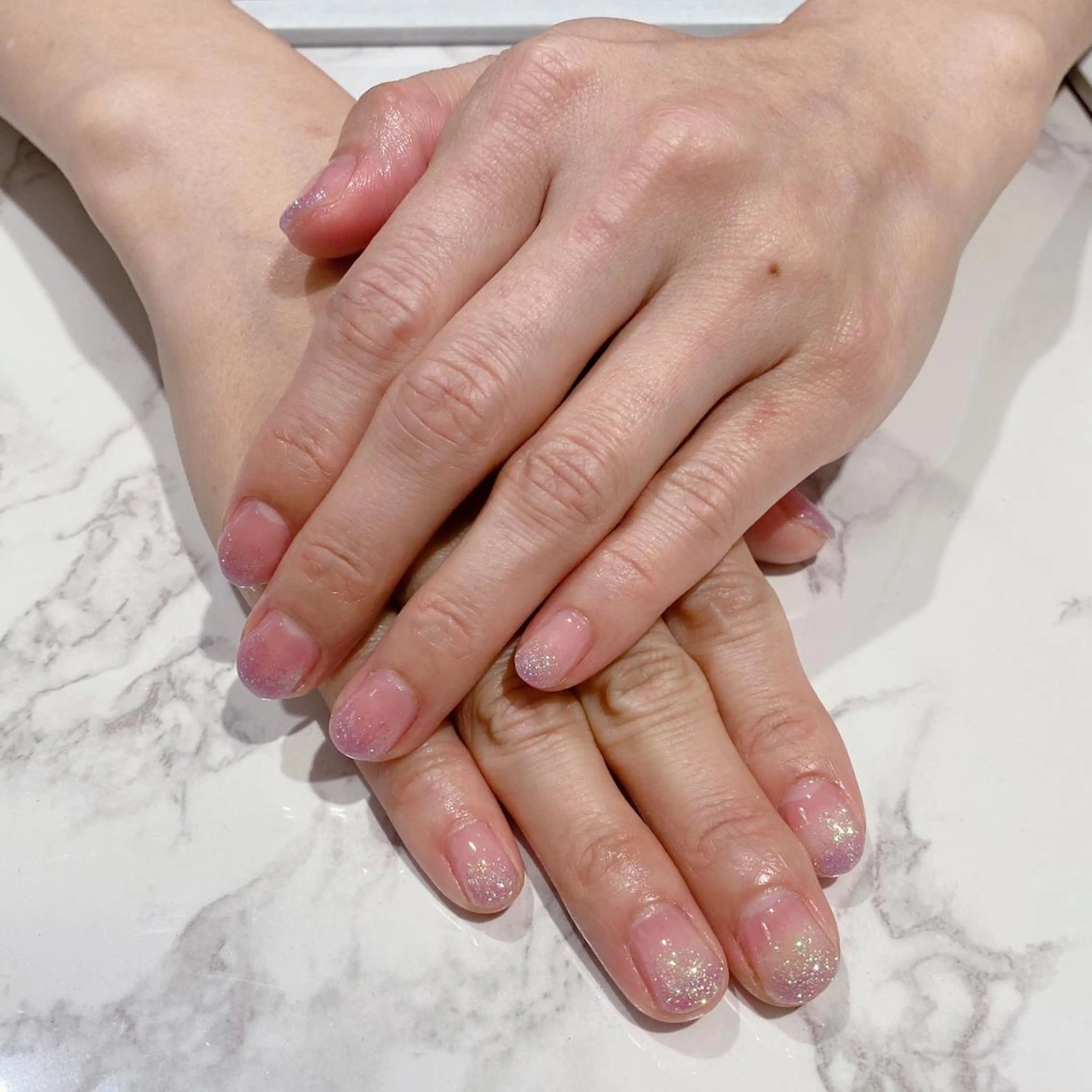 ネイル グラデーション ラメ(グリッター) ラメグラデーション Vinculum所属・ネイルサロン Vinculumのネイルデザイン