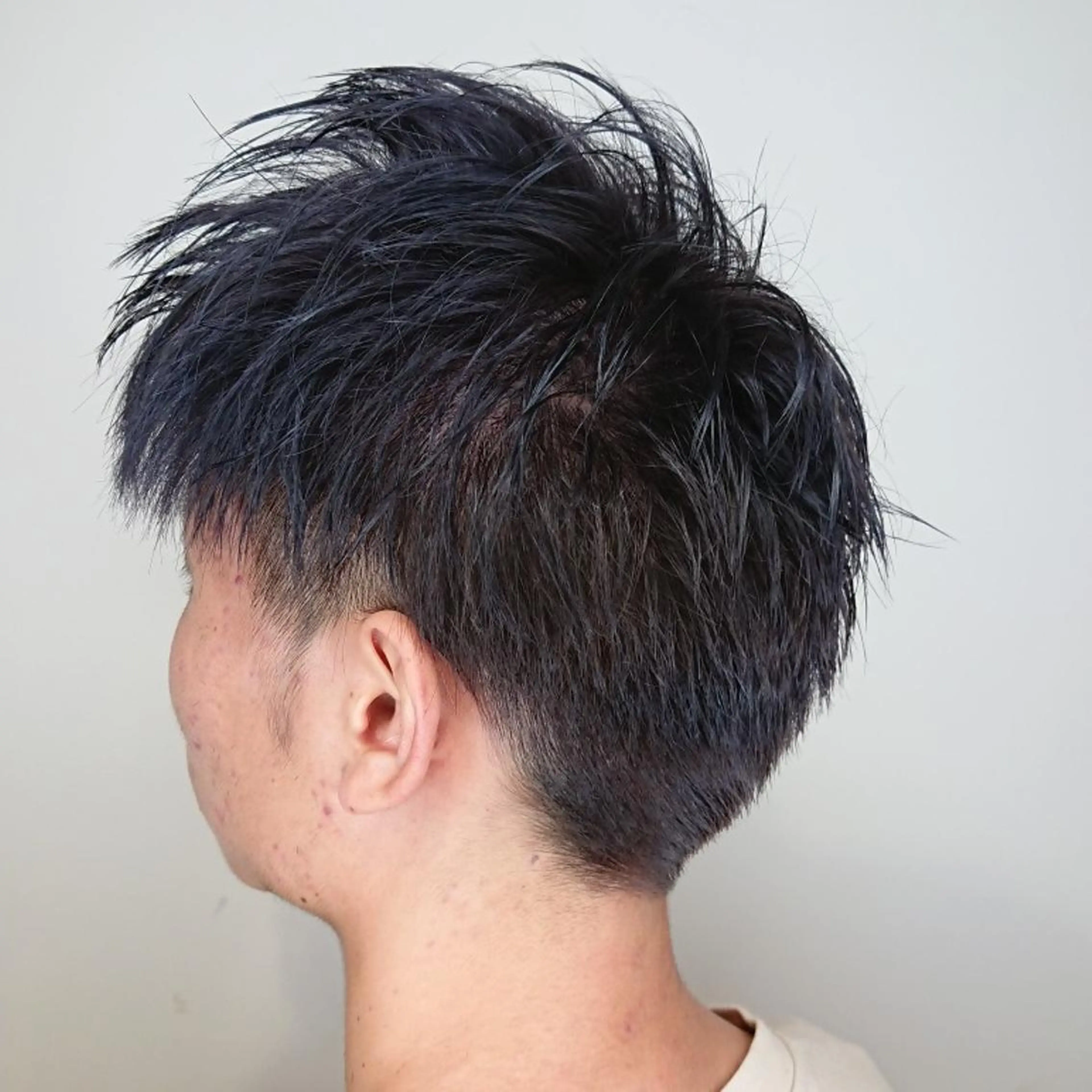 メンズ カラー パーマ ヘアアレンジ ブリーチ/ヘアケア/ 艶髪/イギチハルのヘアスタイル