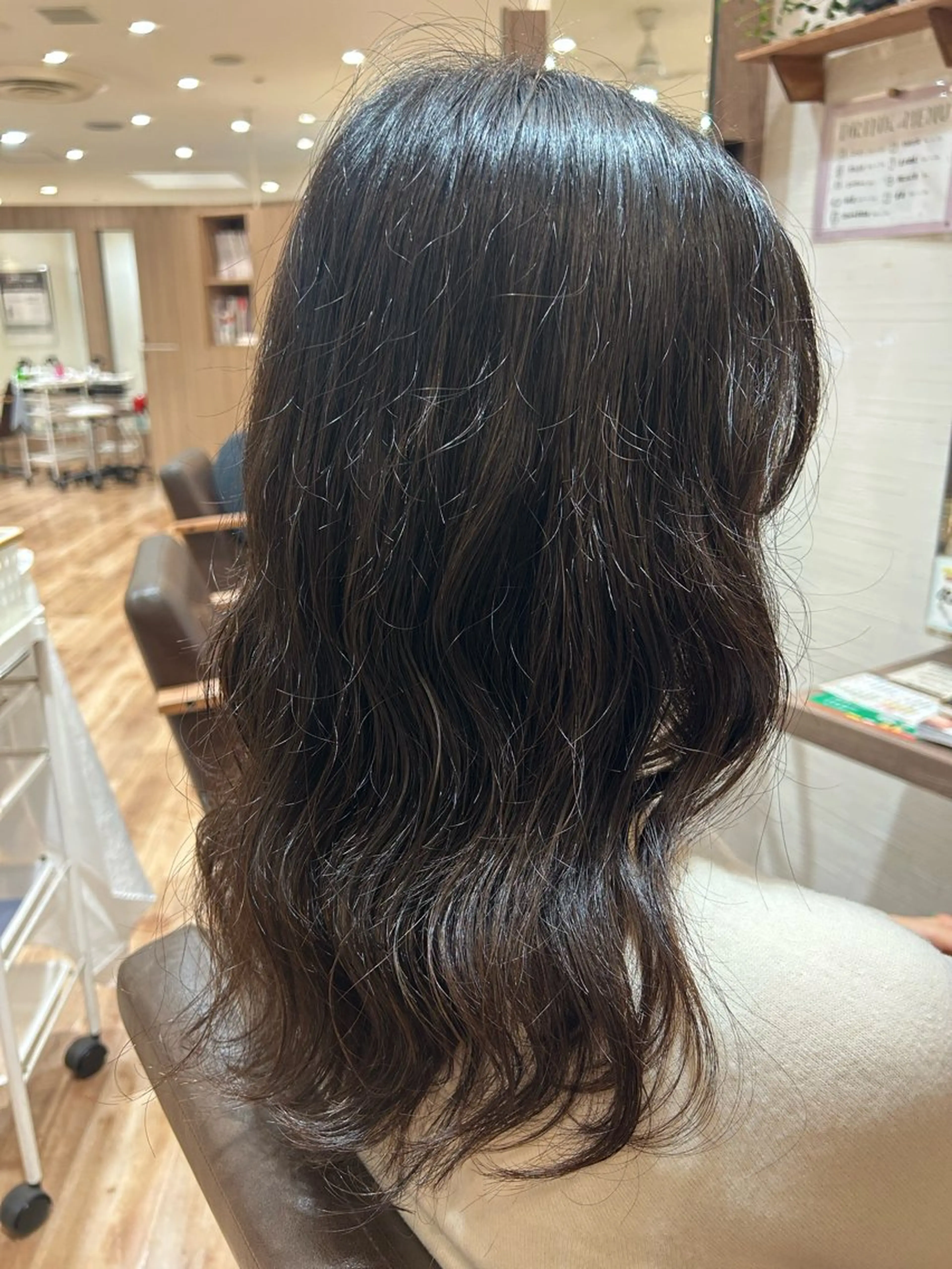 ロング パーマ 篠原 来実のヘアスタイル