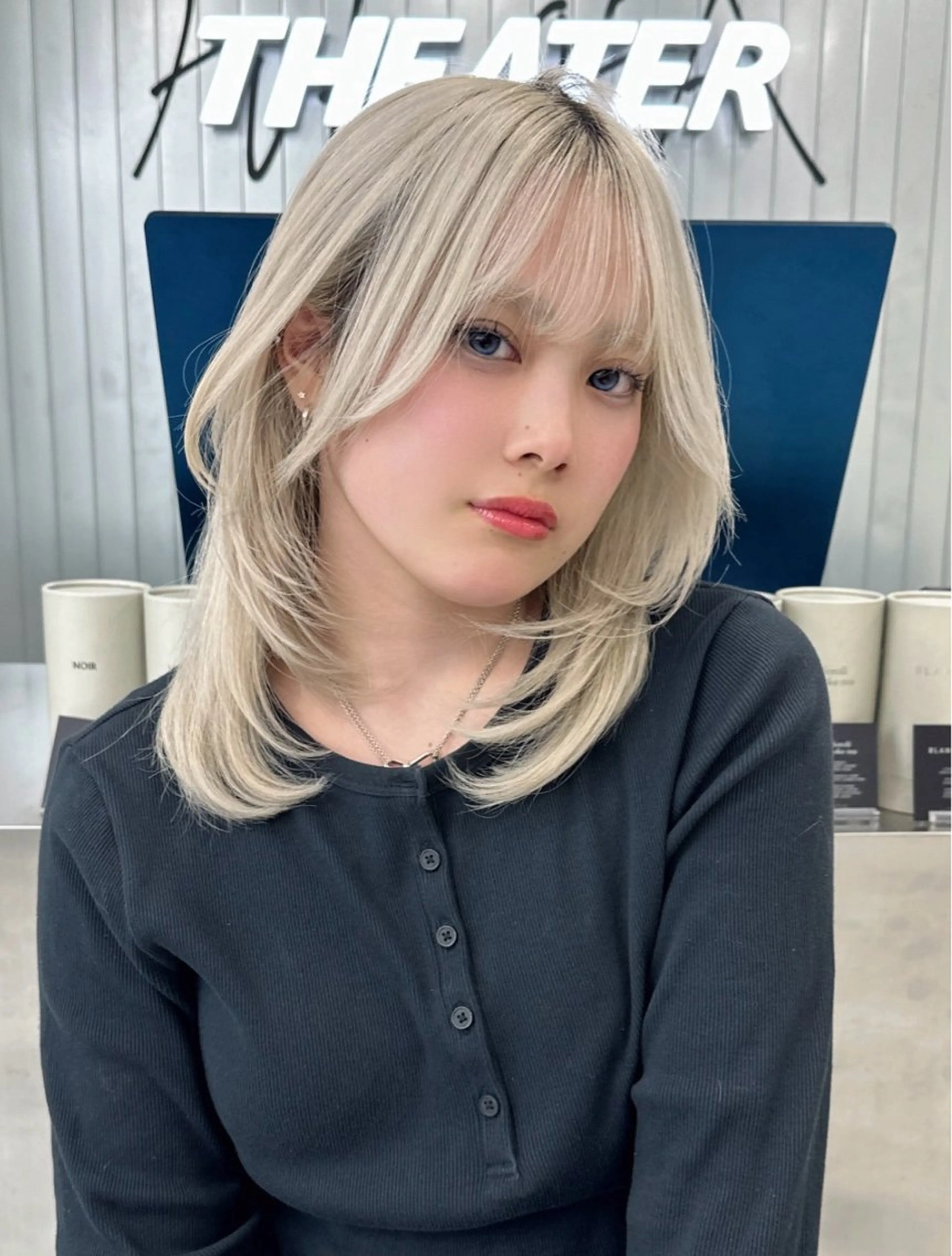 ロング カラー ヘアアレンジ カット ヘアカラー トリートメント 艶カラー/ハイトーン /レイヤーカットのヘアスタイル