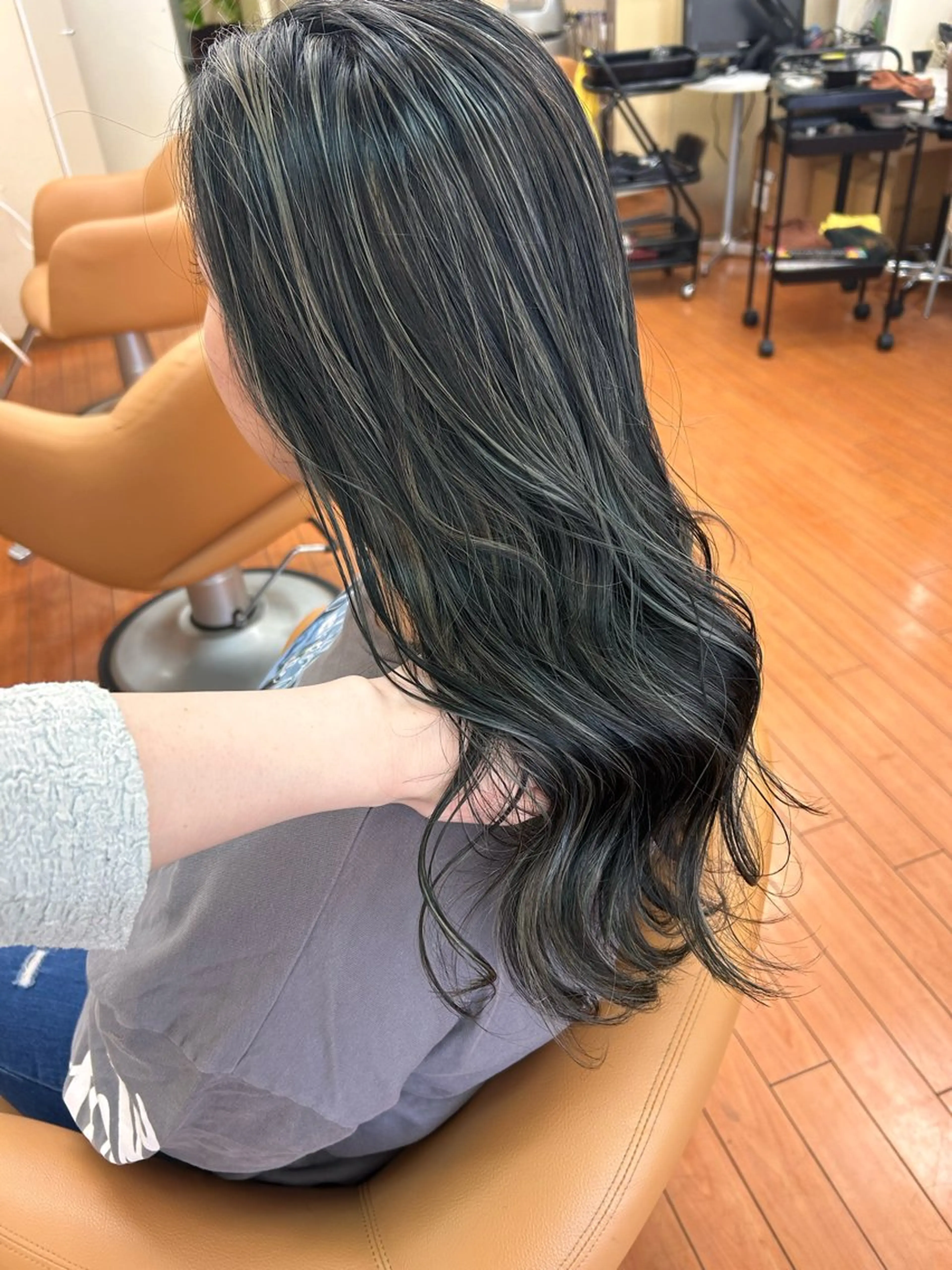 セミロング ケアカラー トリートメント ヘアカラー 濱川 良栄のヘアスタイル