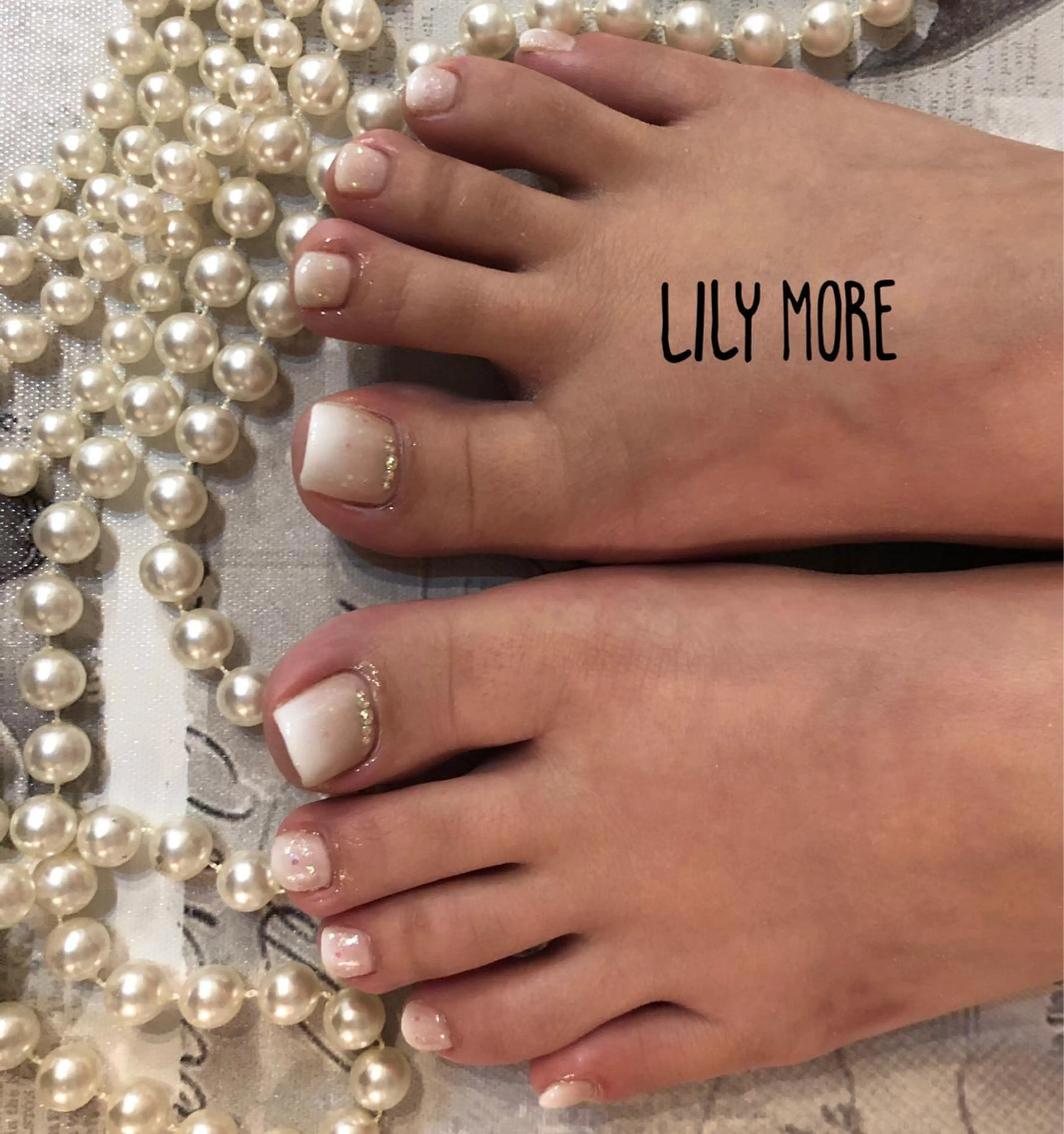 ネイル グラデーション ホワイト Lily closetのネイルデザイン