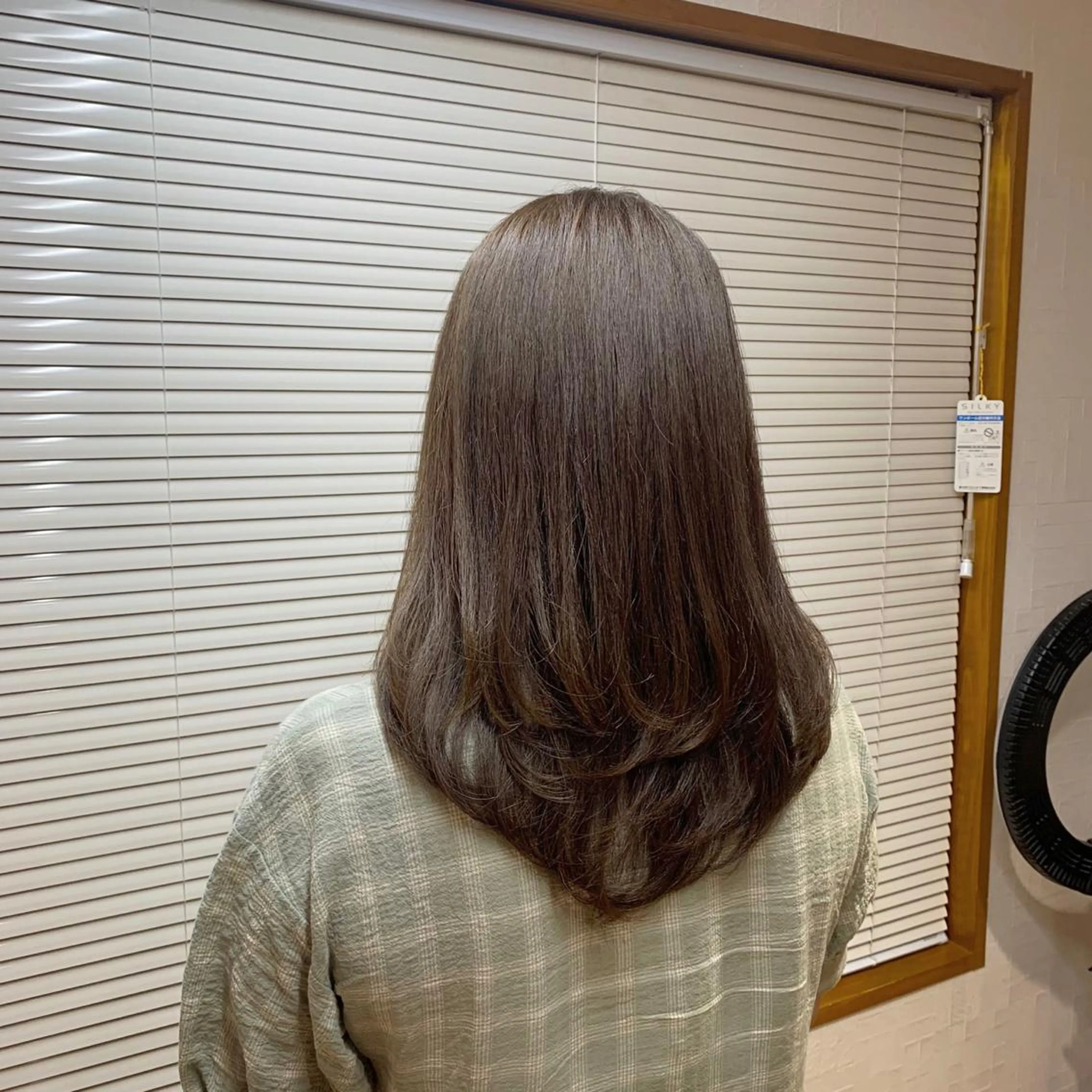 セミロング カット ヘアカラー トリートメント little 小濱彰太のヘアスタイル