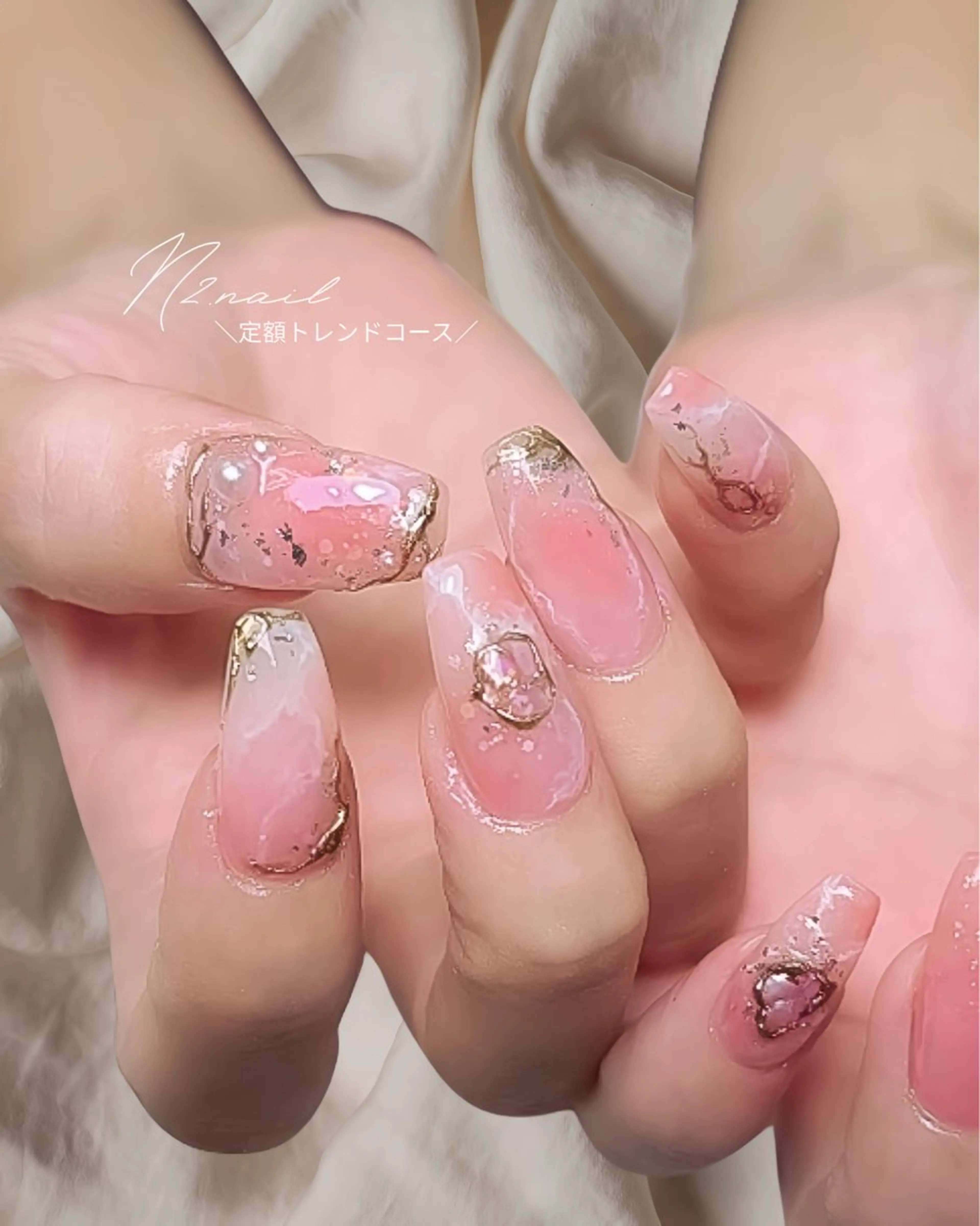 セミロング N2.nail所属・N2 nailのネイルデザイン