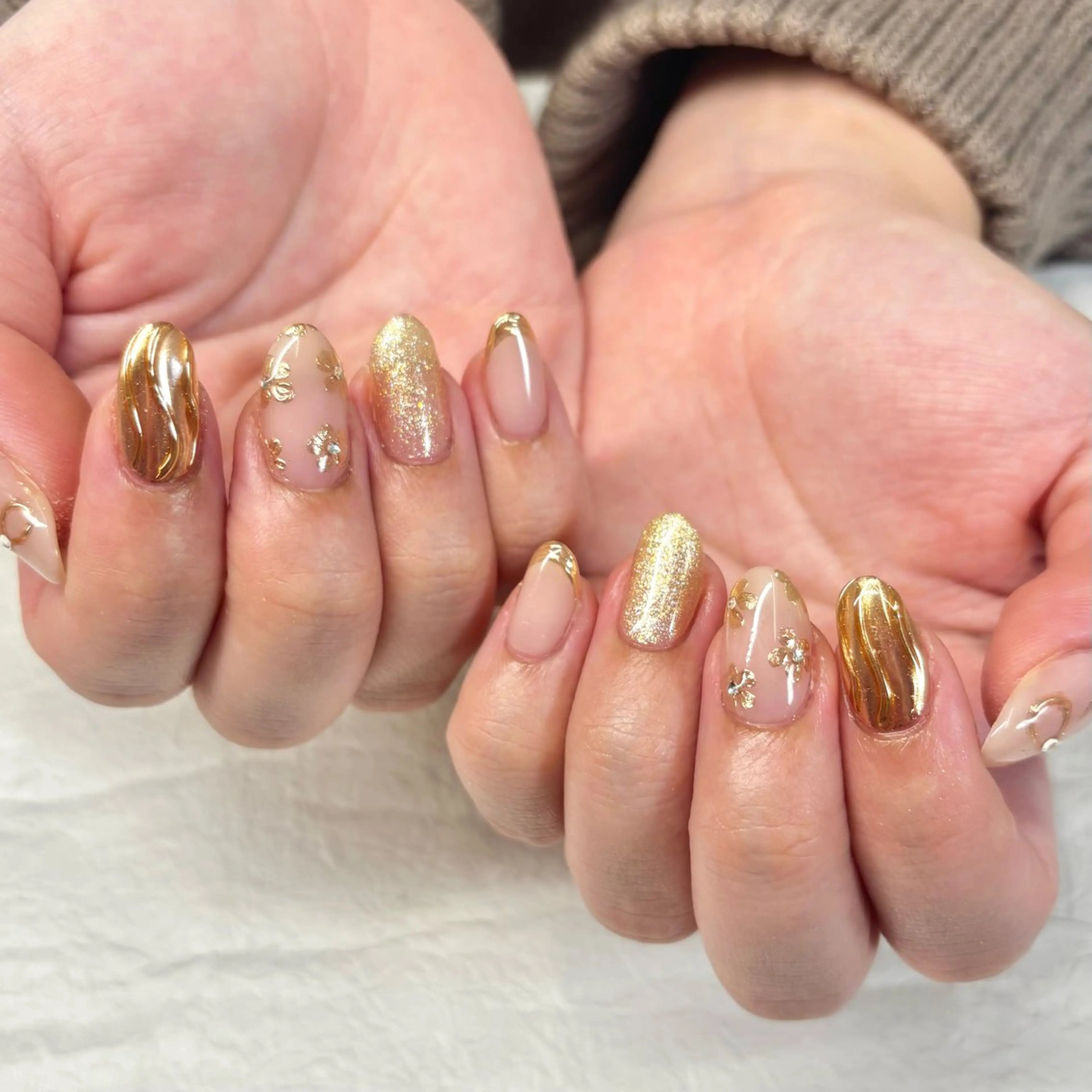 ネイル フラワーネイル ミラーネイル 春ネイル ラヴィアンローズ所属・S. kurumiのネイルデザイン