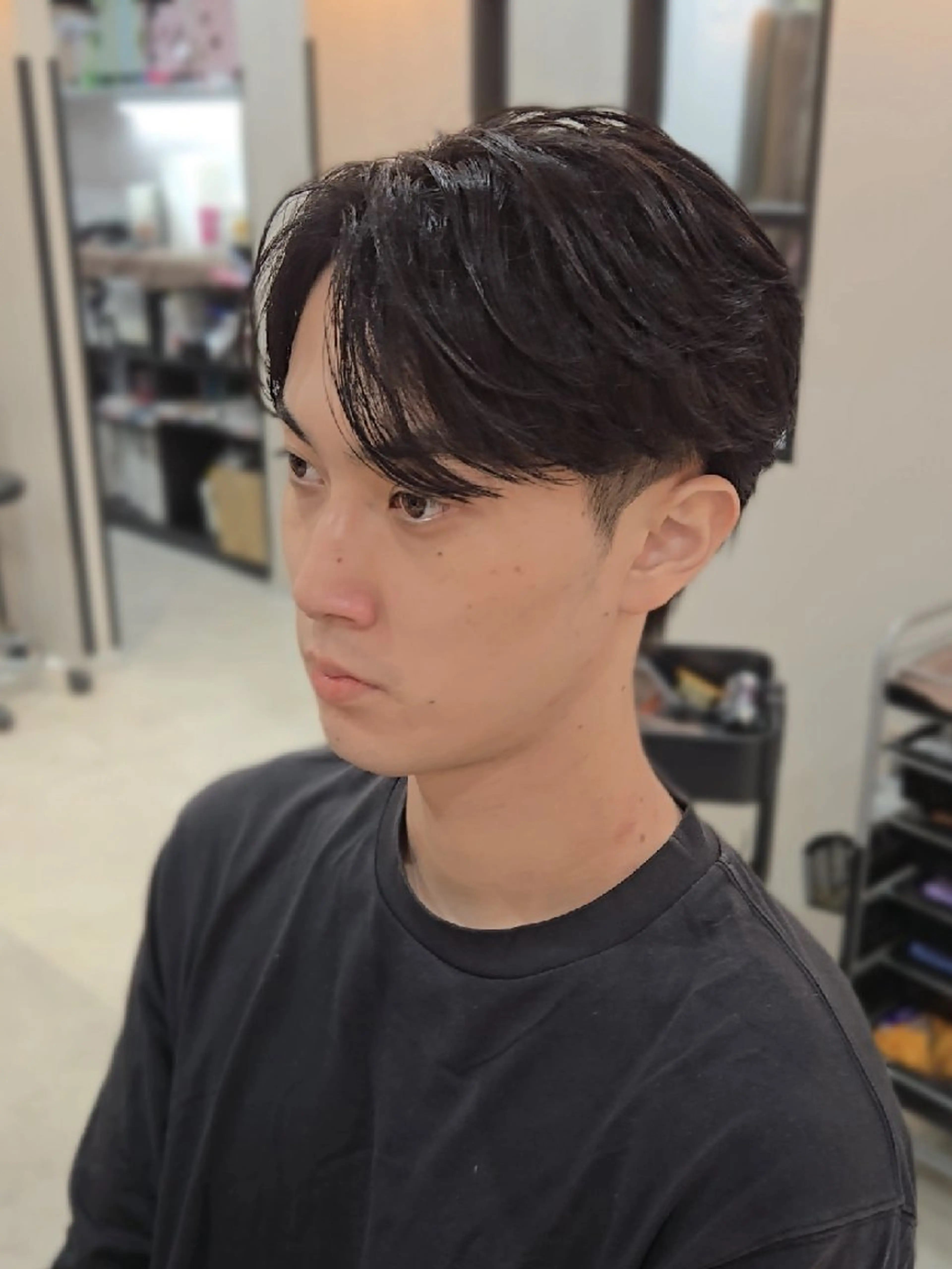 メンズ ミディアム パーマ ミディアムパーマ フェザーパーマ メンズパーマ Lapis 名古屋駅前店所属・LEN名古屋/パーマ 海外ヘア/メンズ特化のヘアスタイル