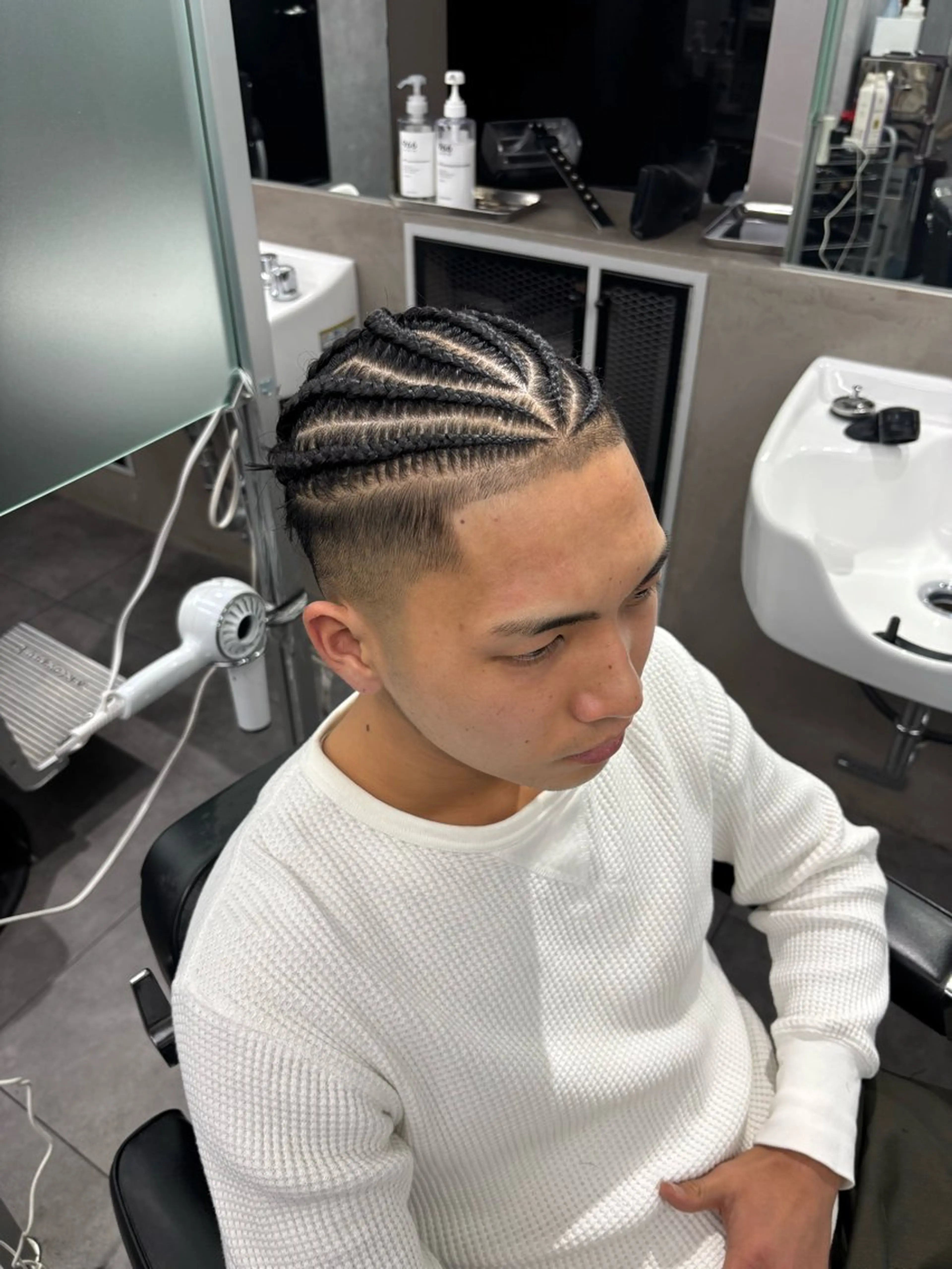 カット＆コーンロウ 【簡単なデザインも可】の写真