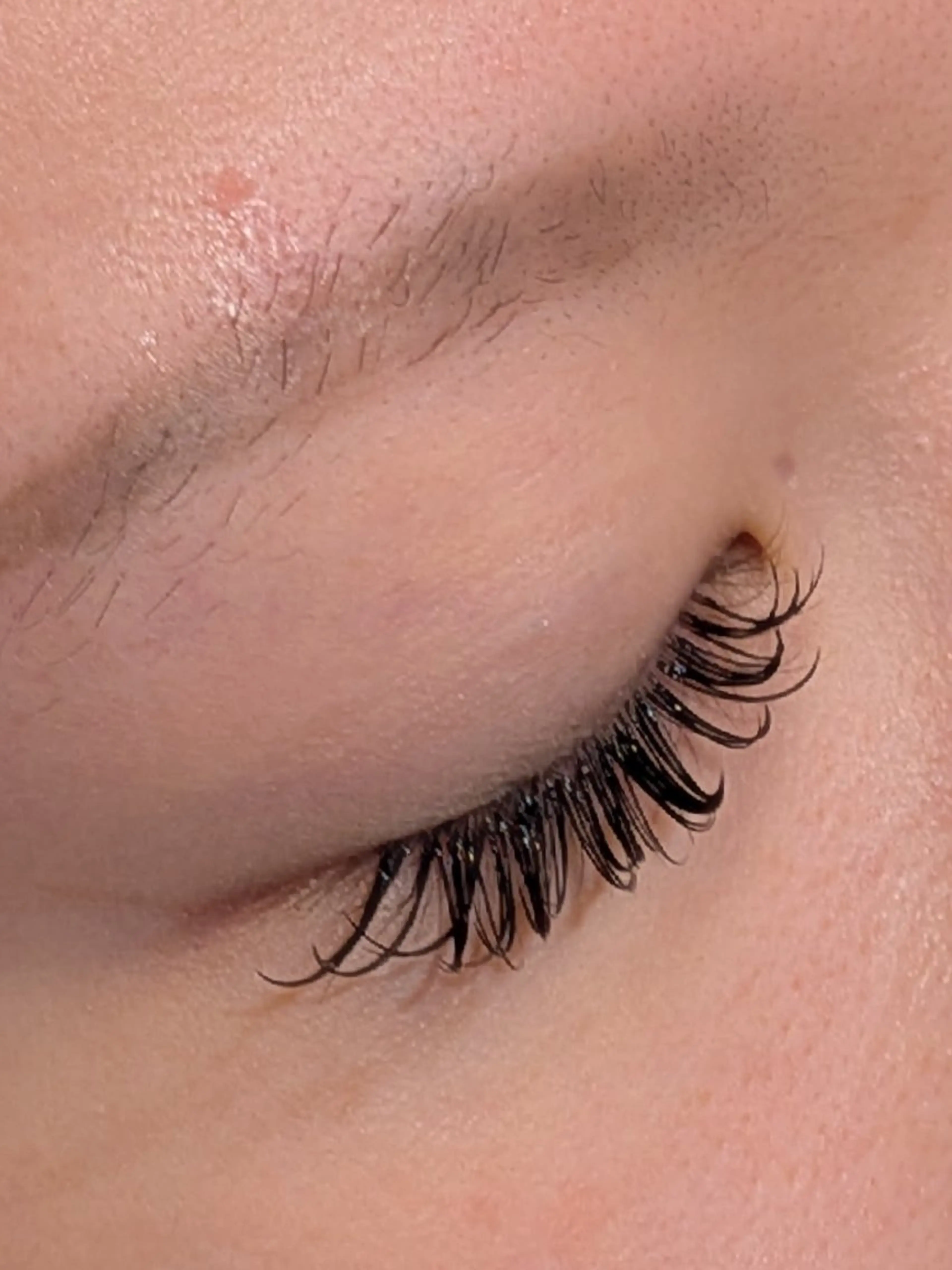 マツエク・マツパ AIR OSAKA 心斎橋所属・AIR OSAKA マツエク🎀東 真利の眉毛・アイブロウイメージ