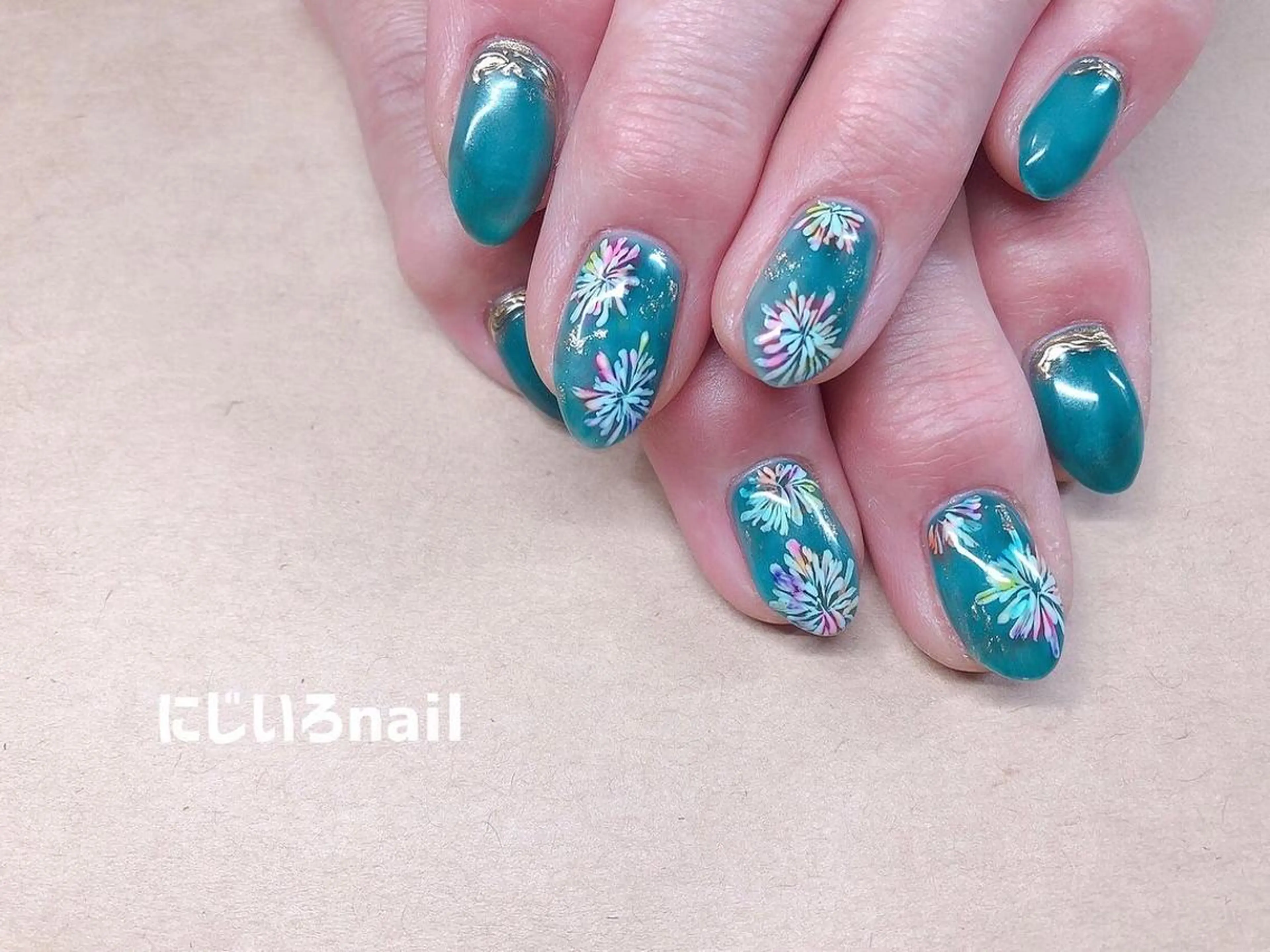 ネイル にじいろ nailのネイルデザイン