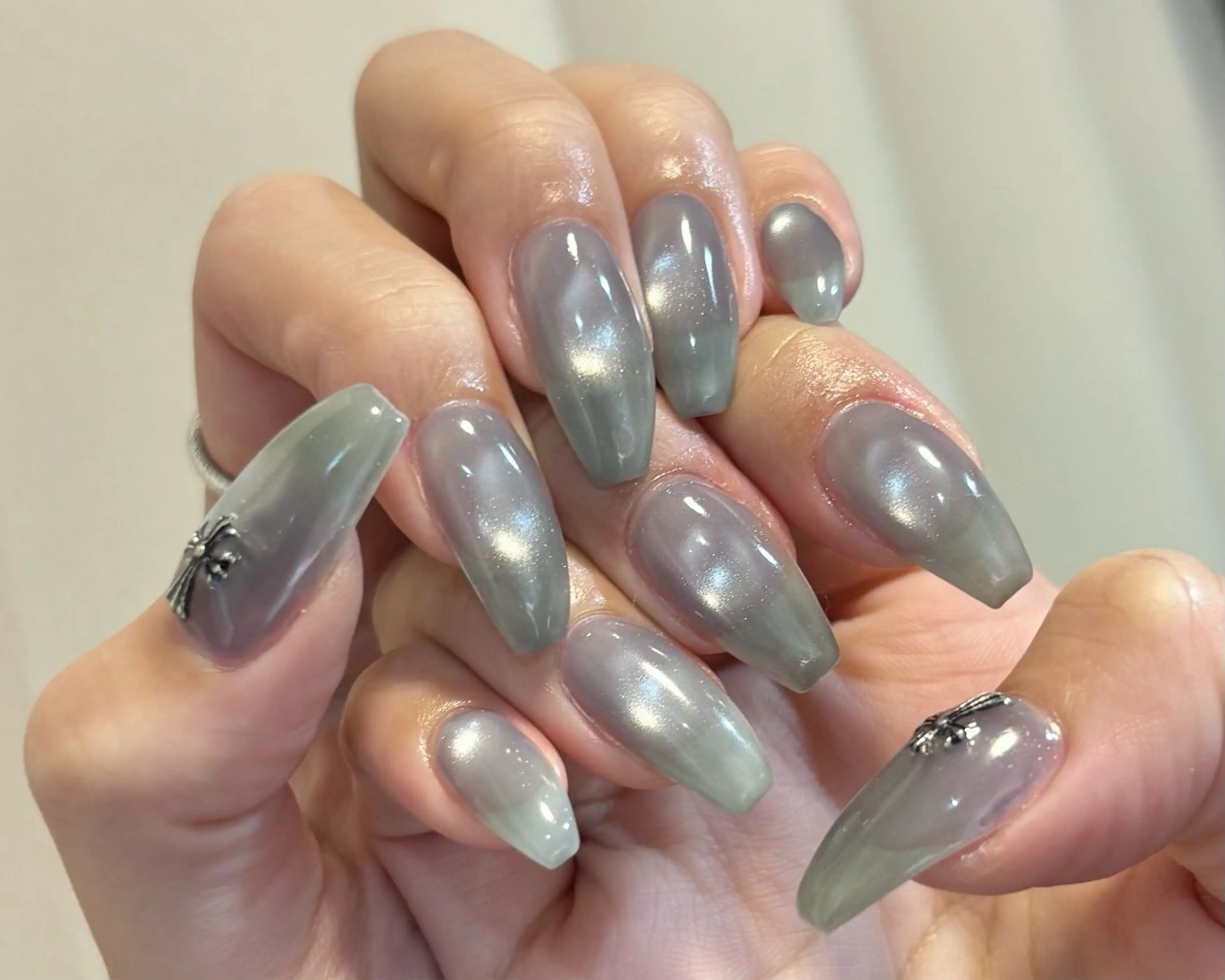 ネイル マグネットネイル ハンドネイル mofie🤍ユミ/ 恵比寿/パラジェルのネイルデザイン