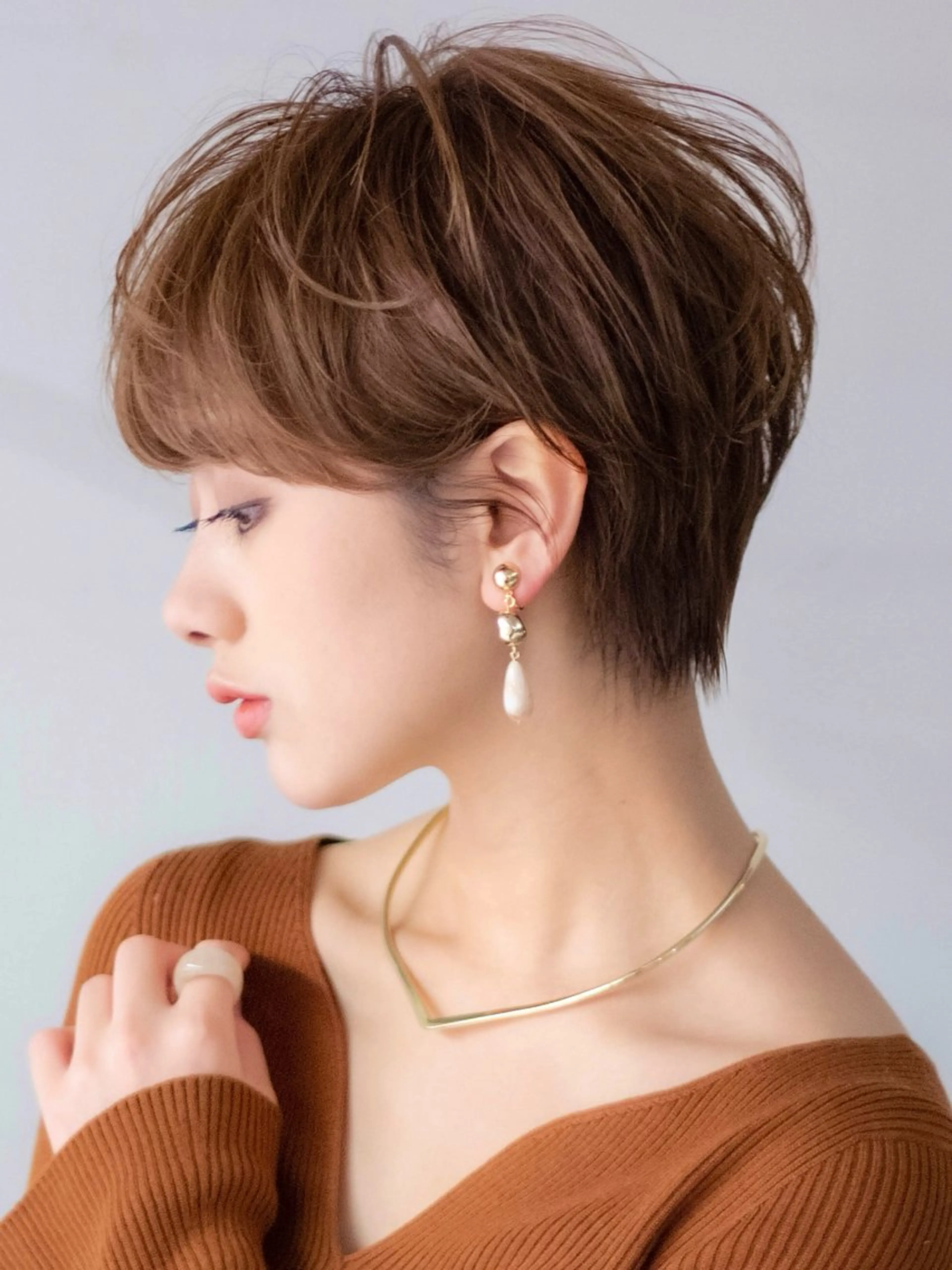 ショート カラー 白岩 君予のヘアスタイル