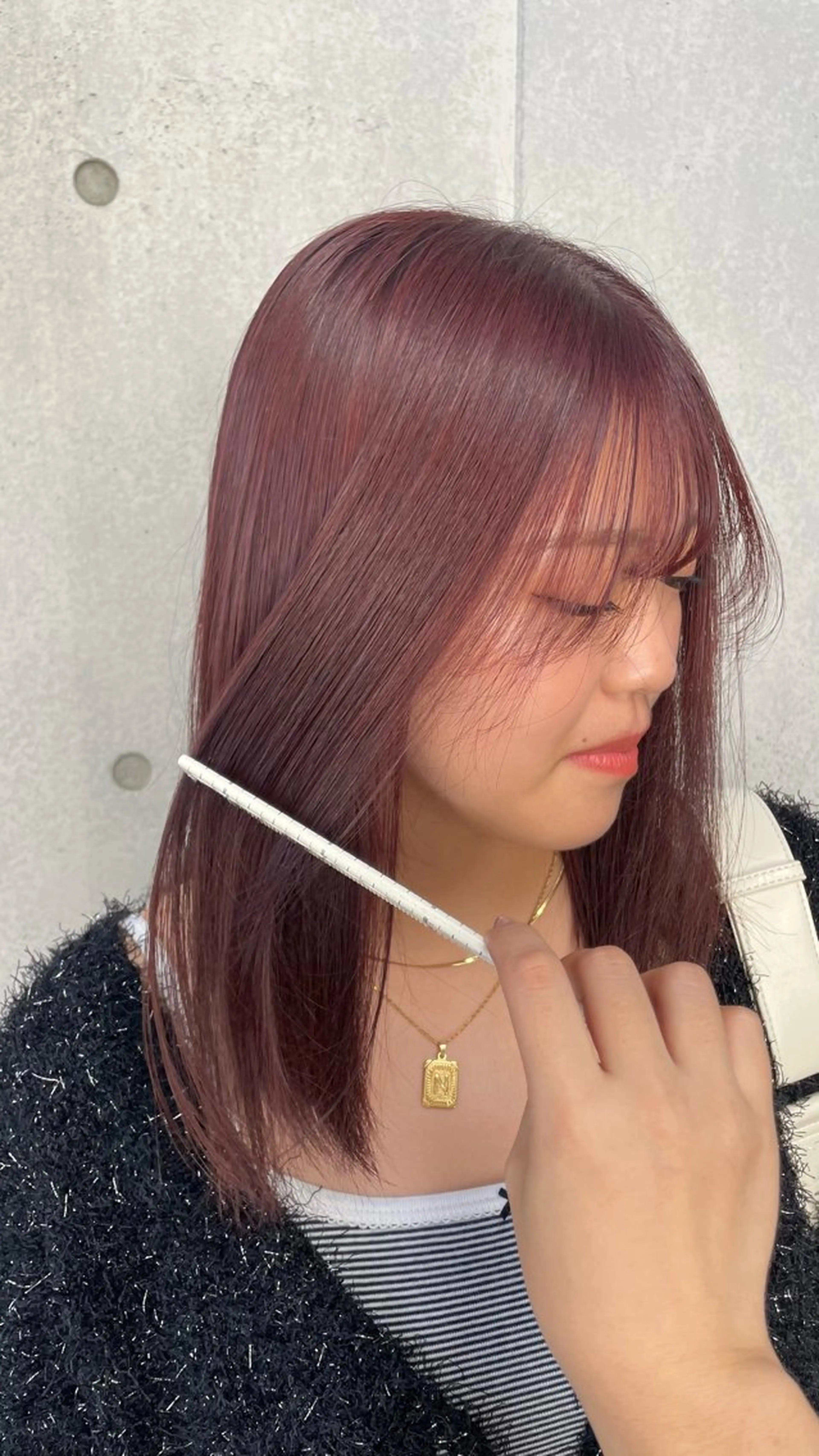 ミディアム Agnos青山所属・鈴木 里奈のヘアスタイル