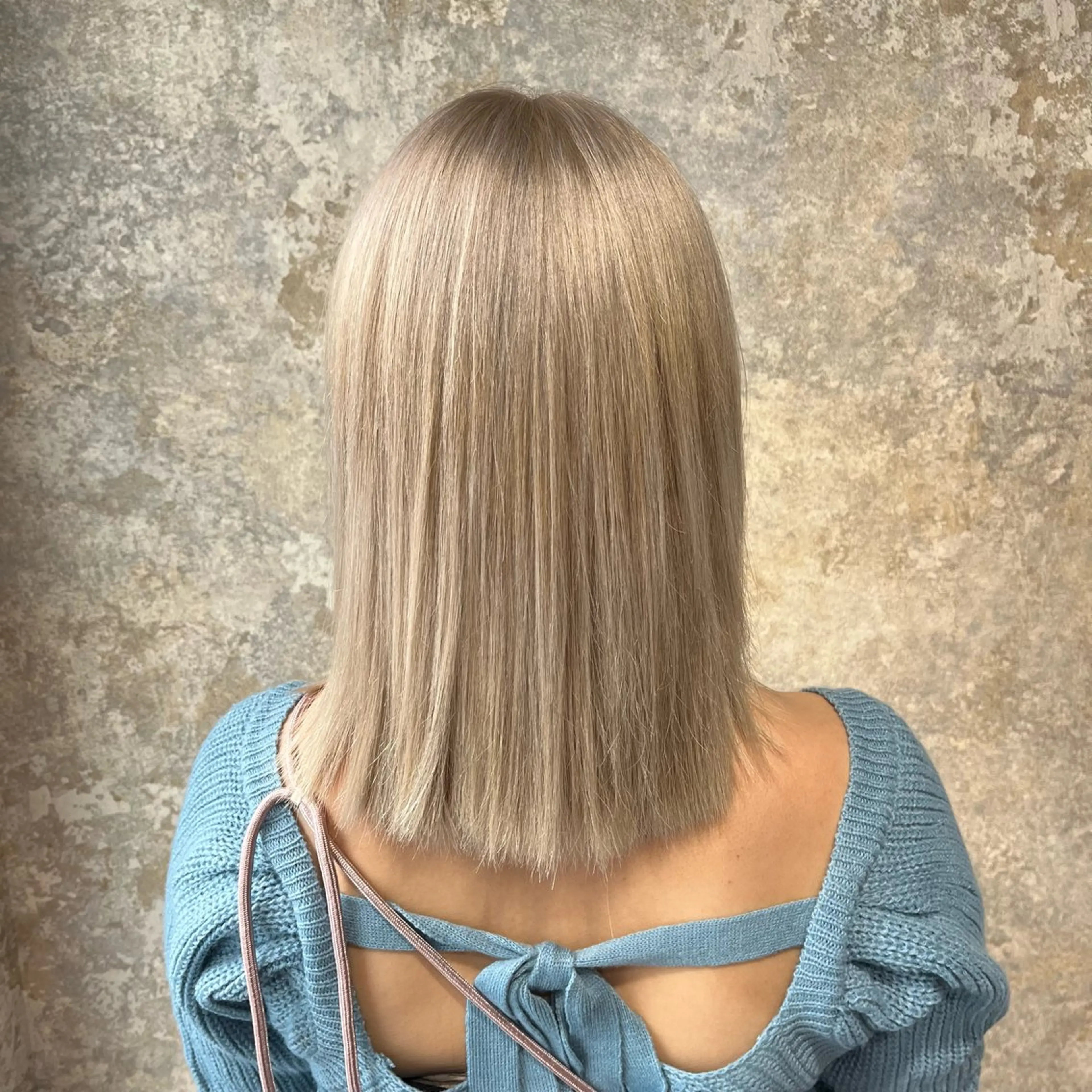 ミディアム カラー ベージュカラー ブリーチ ケアブリーチ デザインカラー ハイトーンカラー ヘアカラー トリートメント 編み込みエクステ/ ハイトーン りょすけのヘアスタイル