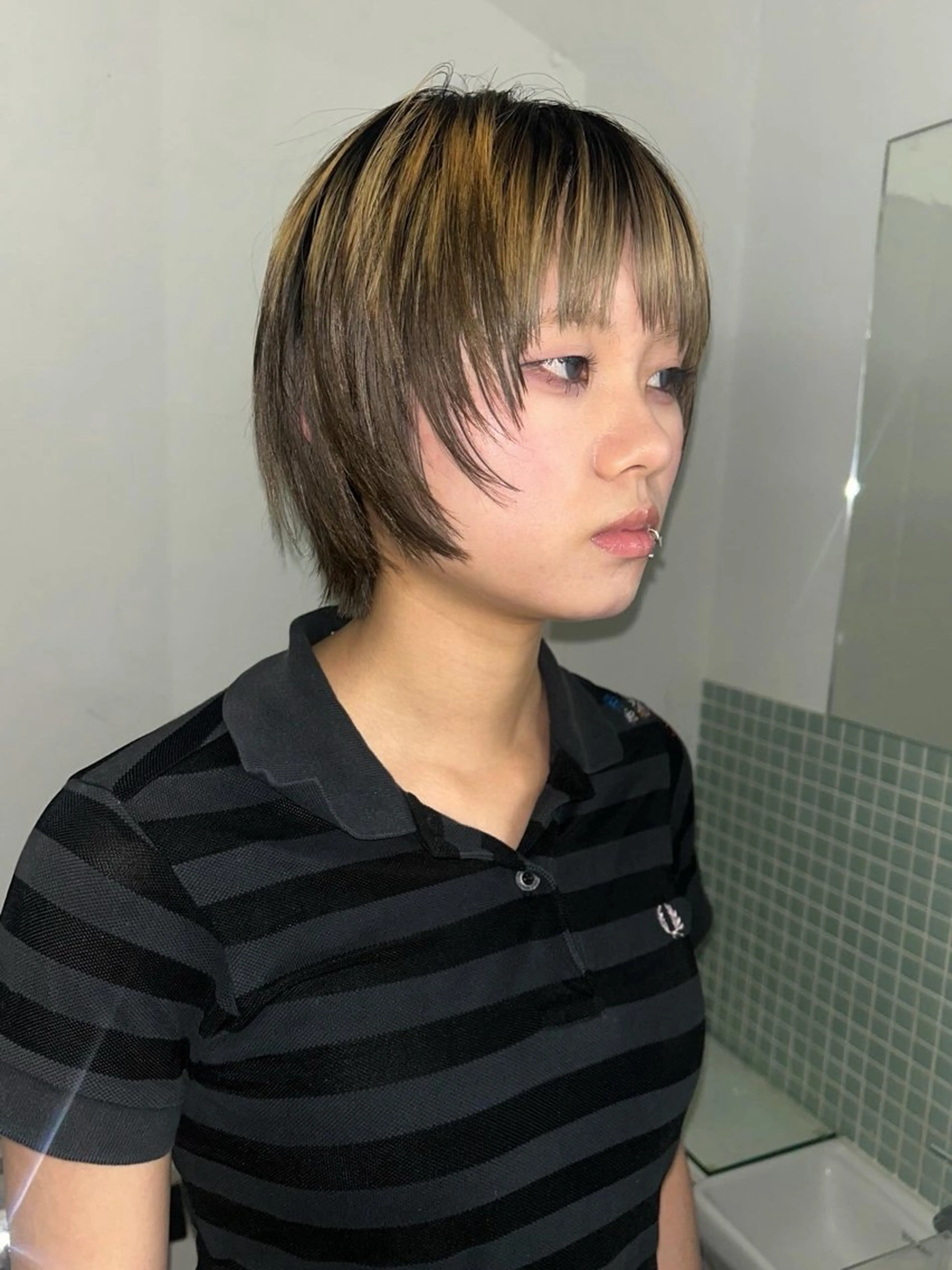 ショート カラー カット hen所属・心斎橋/レイヤー/ ブリーチ/モエのヘアスタイル