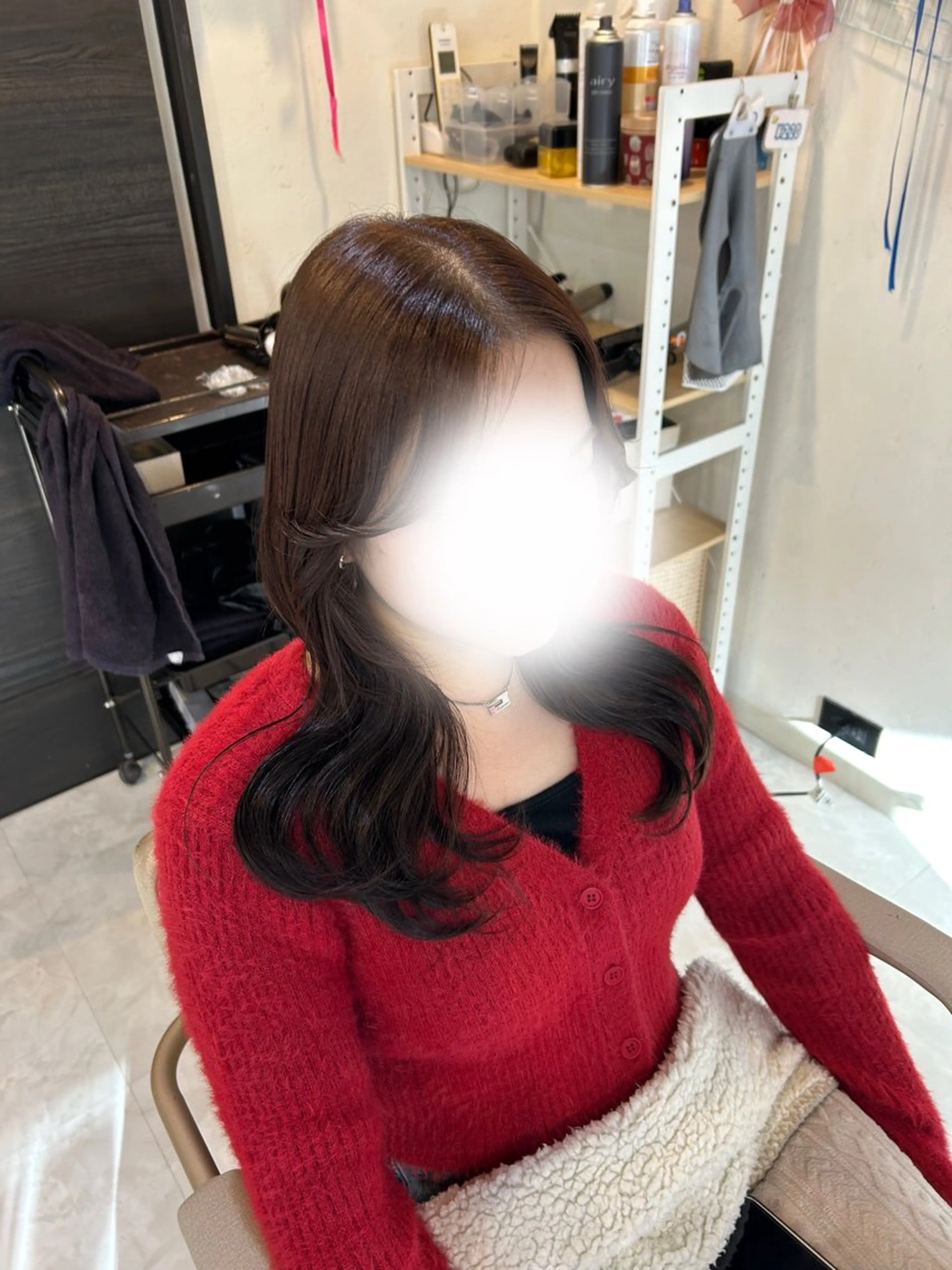 セミロング ヘアカラー 荻野 ひなのヘアスタイル