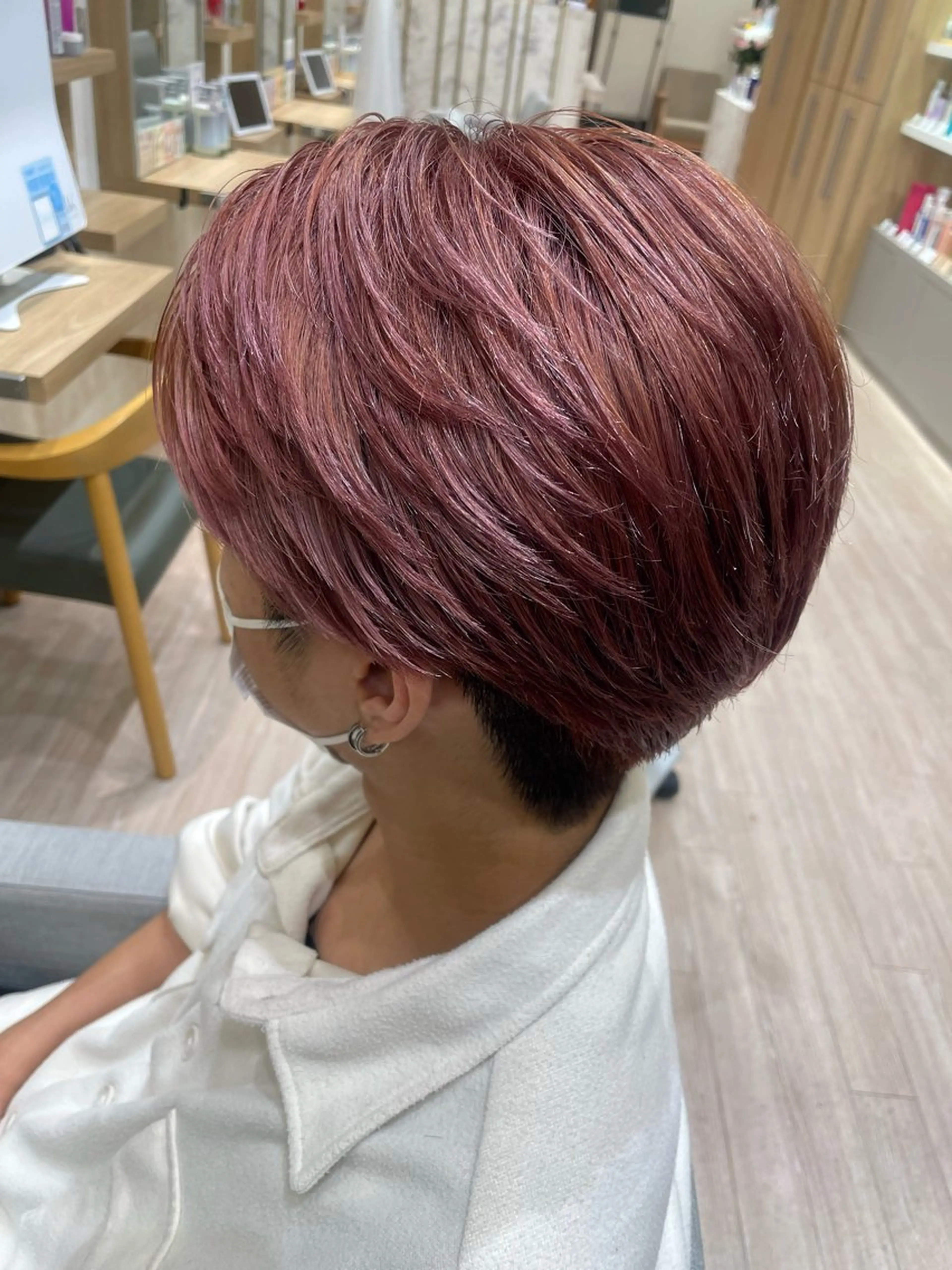 カラー メンズ ベージュカラー ダブルカラー ピンクカラー ピンクベージュ hair make one 004所属・織田 ゆみのヘアスタイル