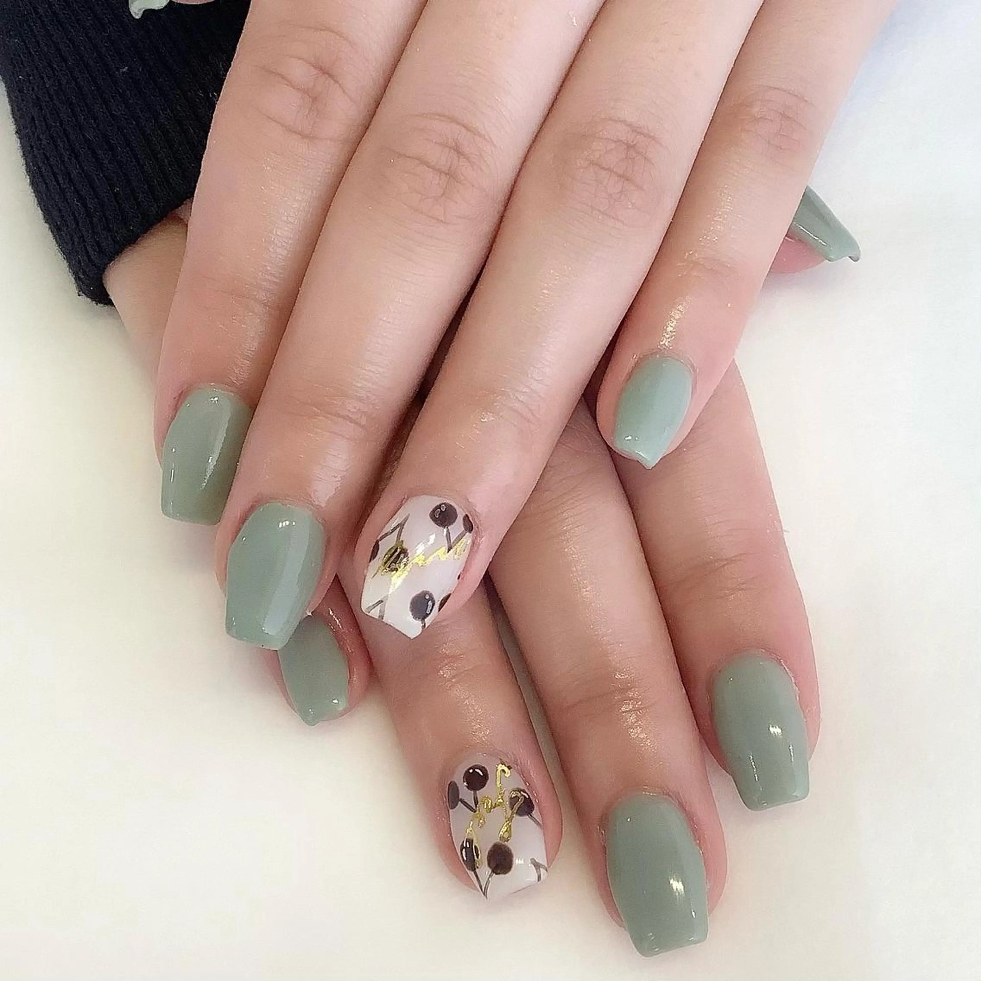 ネイル 💎🐰 saki. m 🐰💎のネイルデザイン