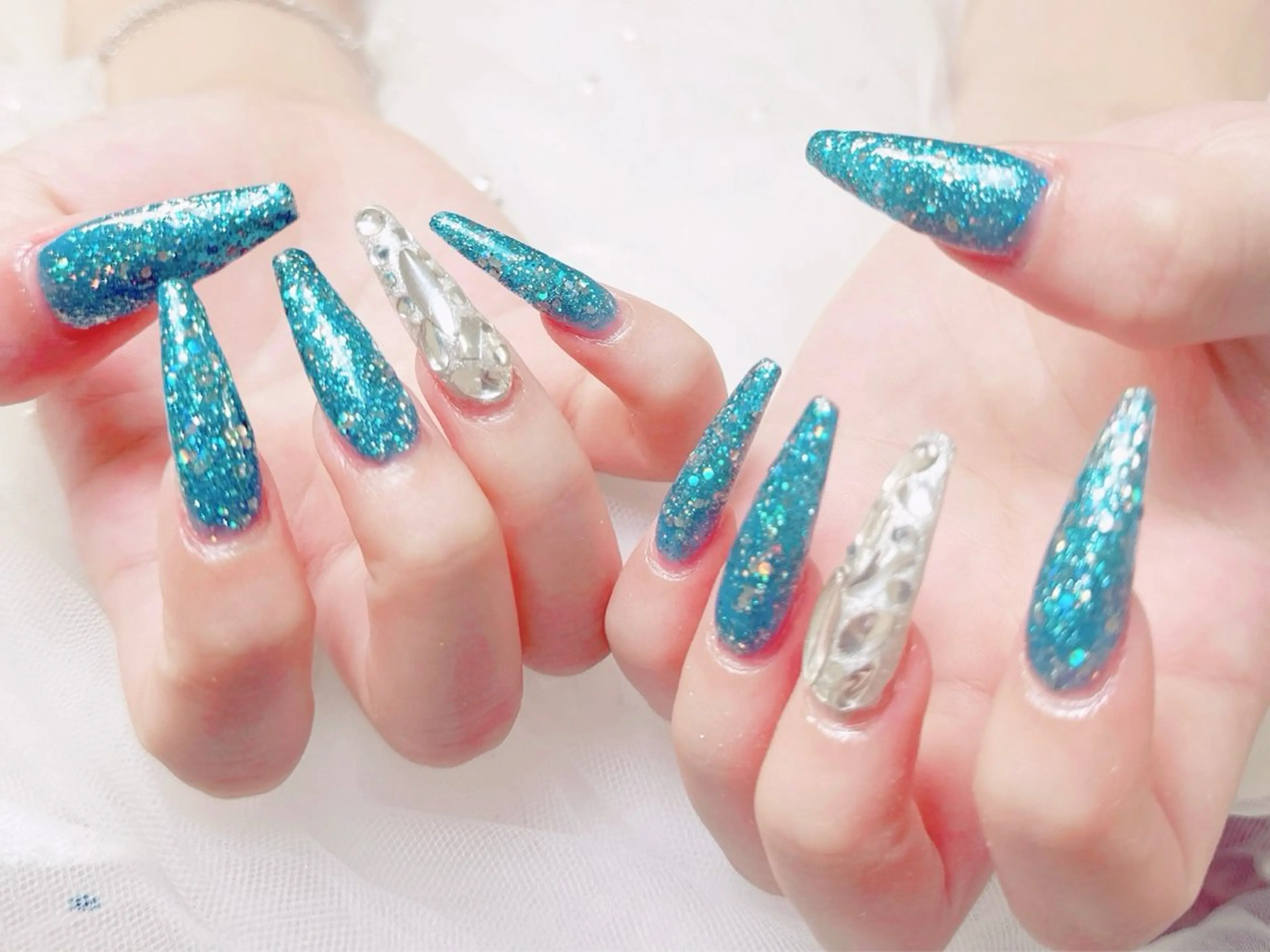 ネイル フレンチネイル ジェルネイル ハート 韓国ネイル マグネットネイル ハンドネイル ネイルサロン lotusのネイルデザイン