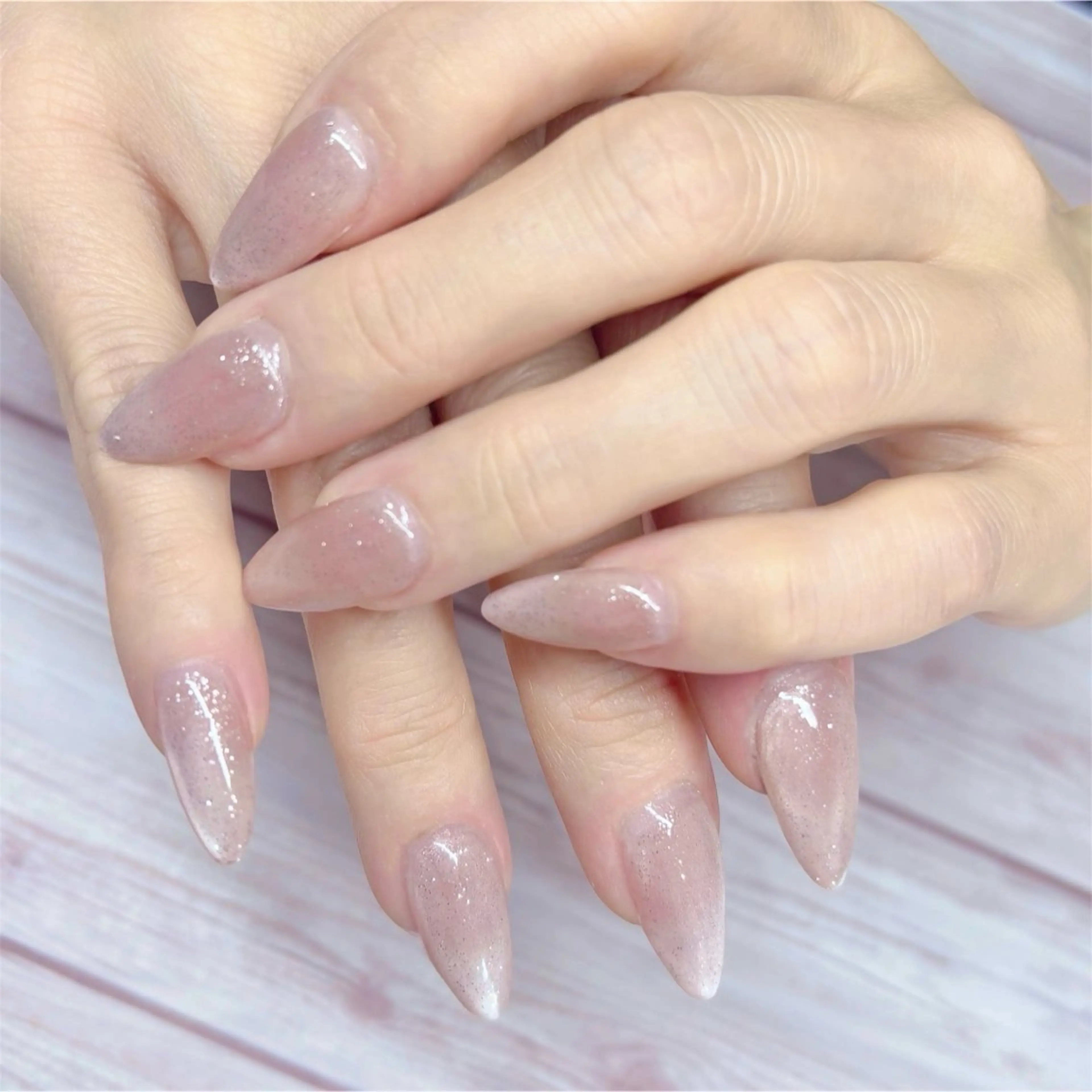 ネイル グラデーション マグネットネイル ハンドネイル ハンドケア MYu Beauty Salon  MAIのネイルデザイン