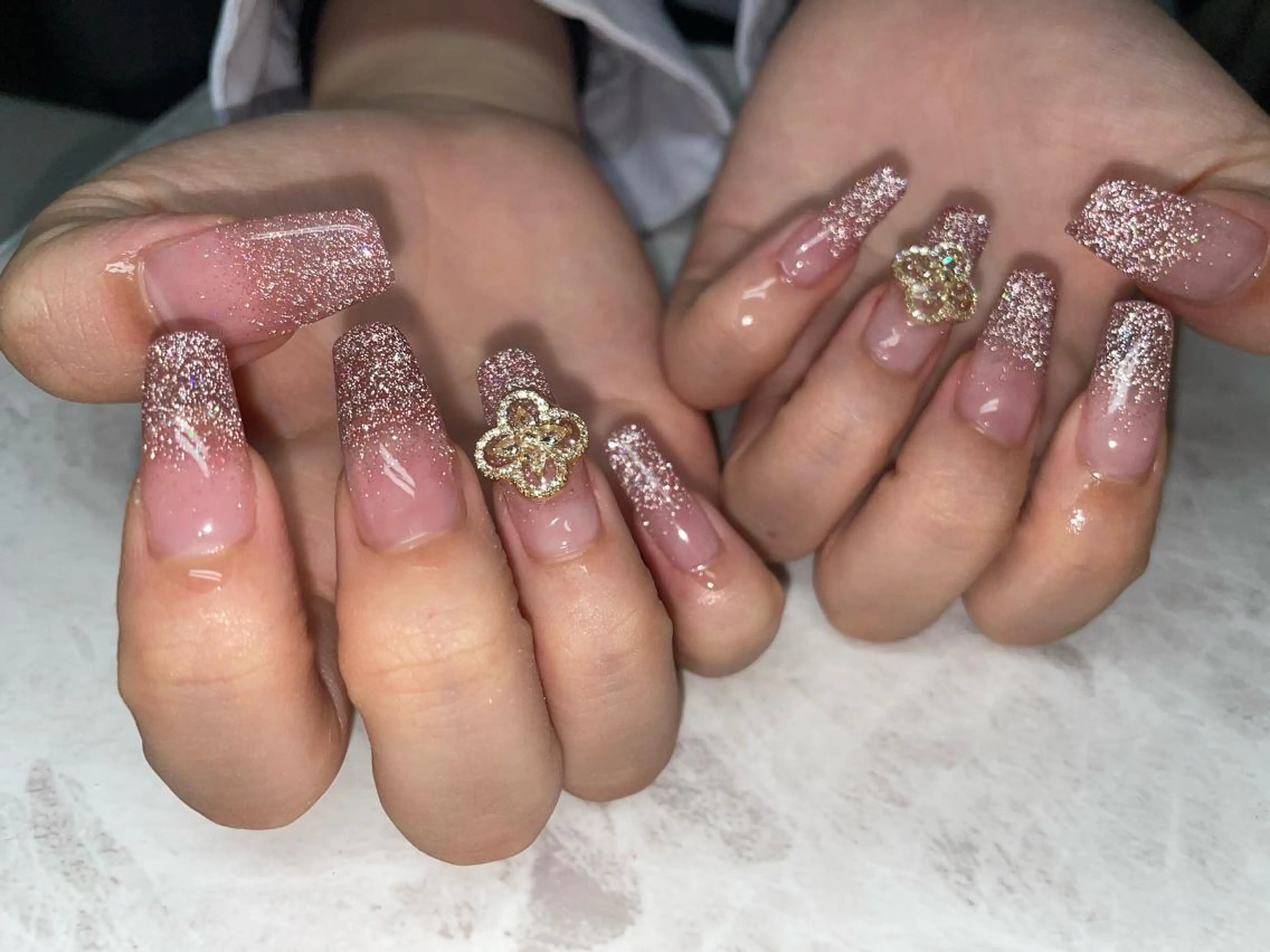 ネイル ハンドネイル Roi〈ロワ〉 Minakoのネイルデザイン