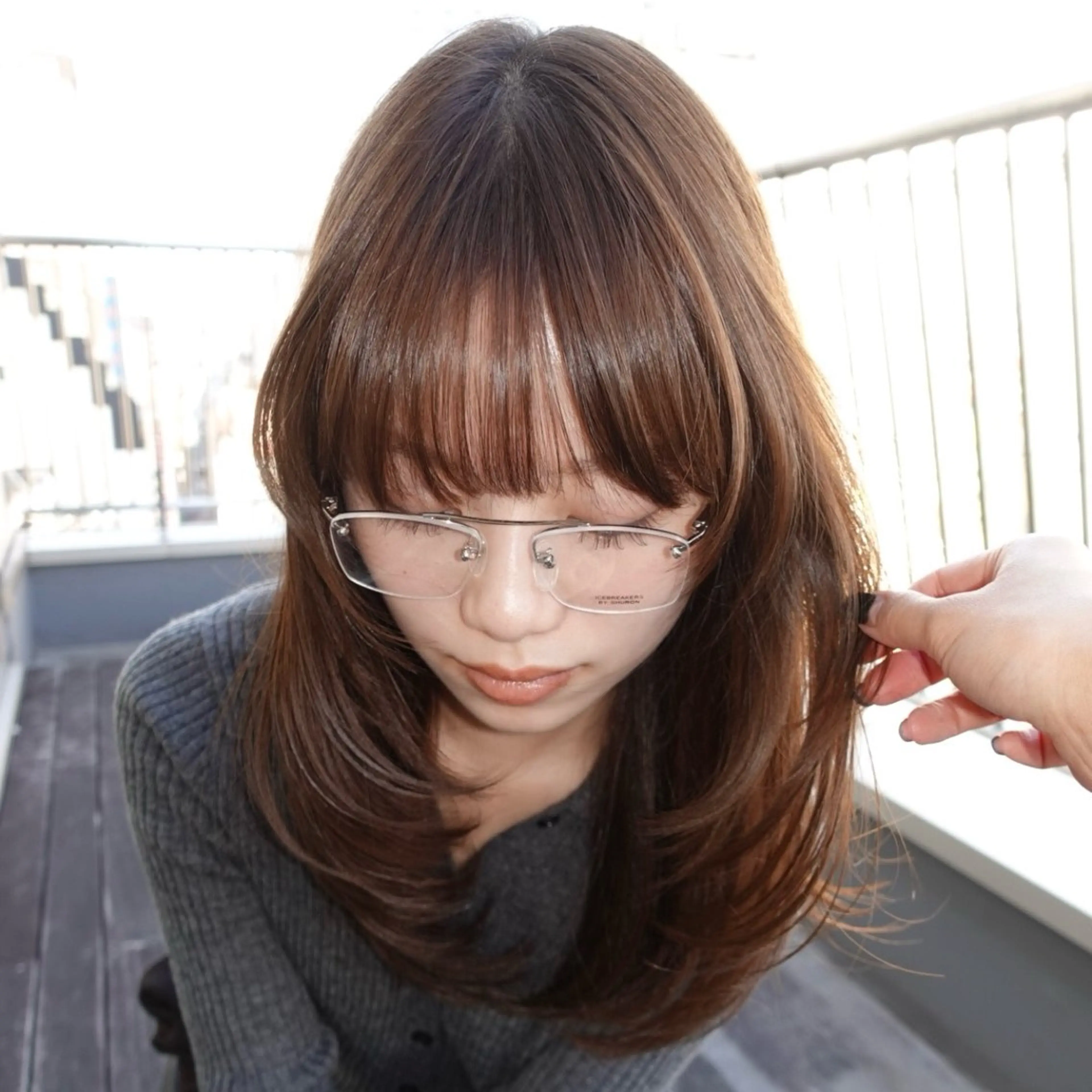 セミロング カラー 黒髪 透明感カラー 顔周りカット ハッシュカット 韓国風ヘア カット ヘアカラー トリートメント momo もものヘアスタイル