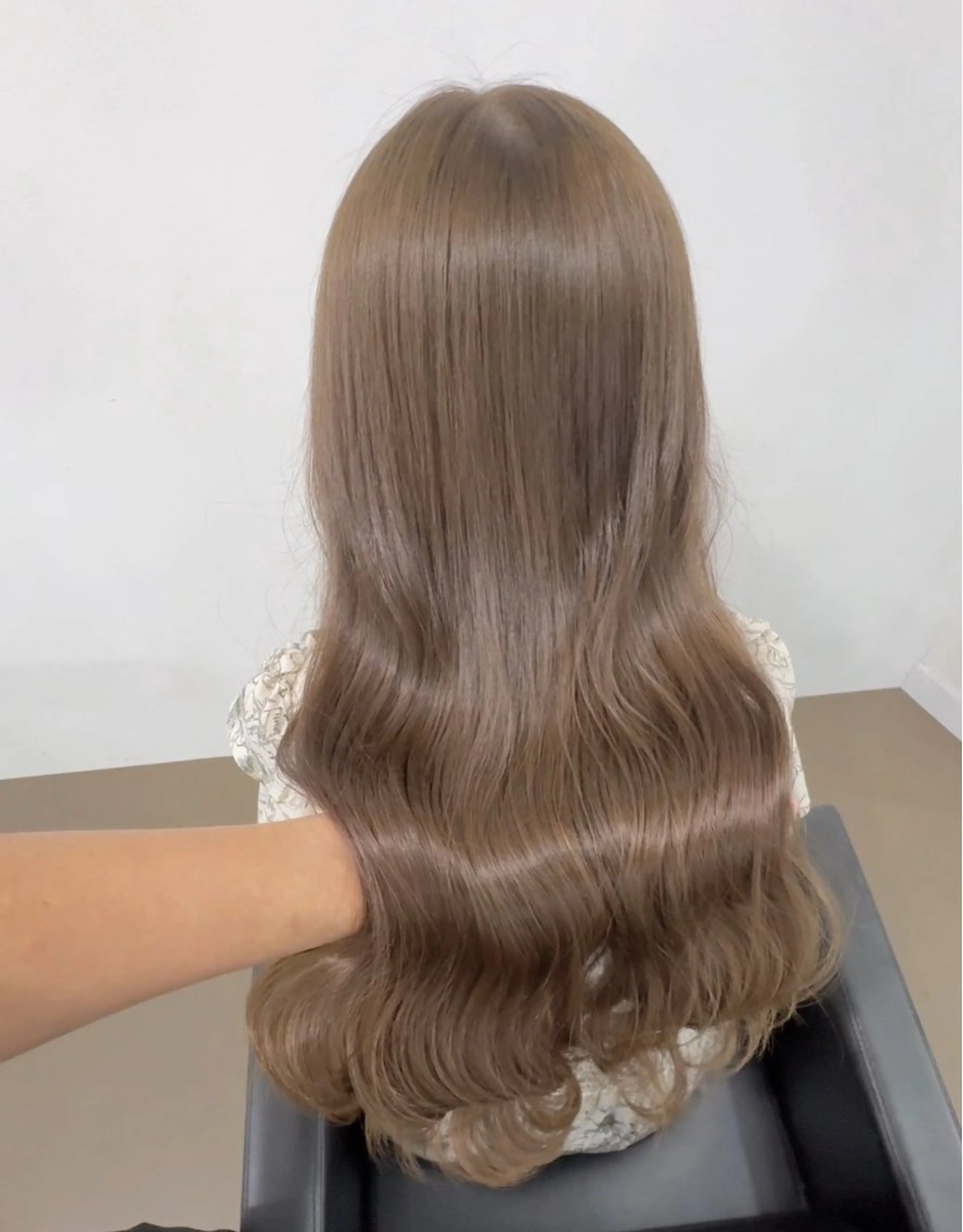 ロング ボブ くびれヘア 髪質改善 韓国風ヘア レイヤーカット 【ioe岡本】🐶 向井歩のヘアスタイル