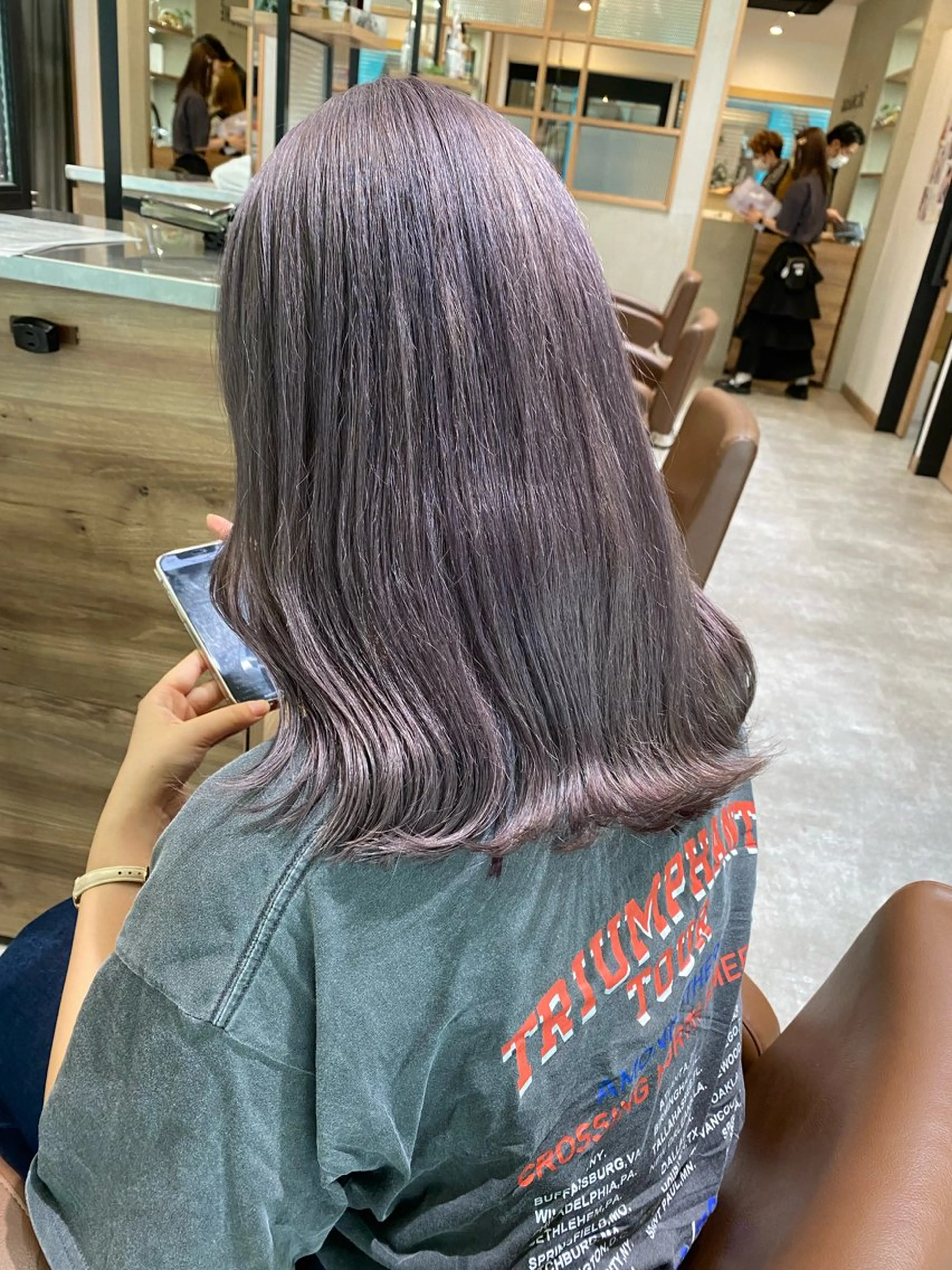 ロング カラー ラベンダーカラー シルバー カット ヘアカラー 髙橋 怜司のヘアスタイル