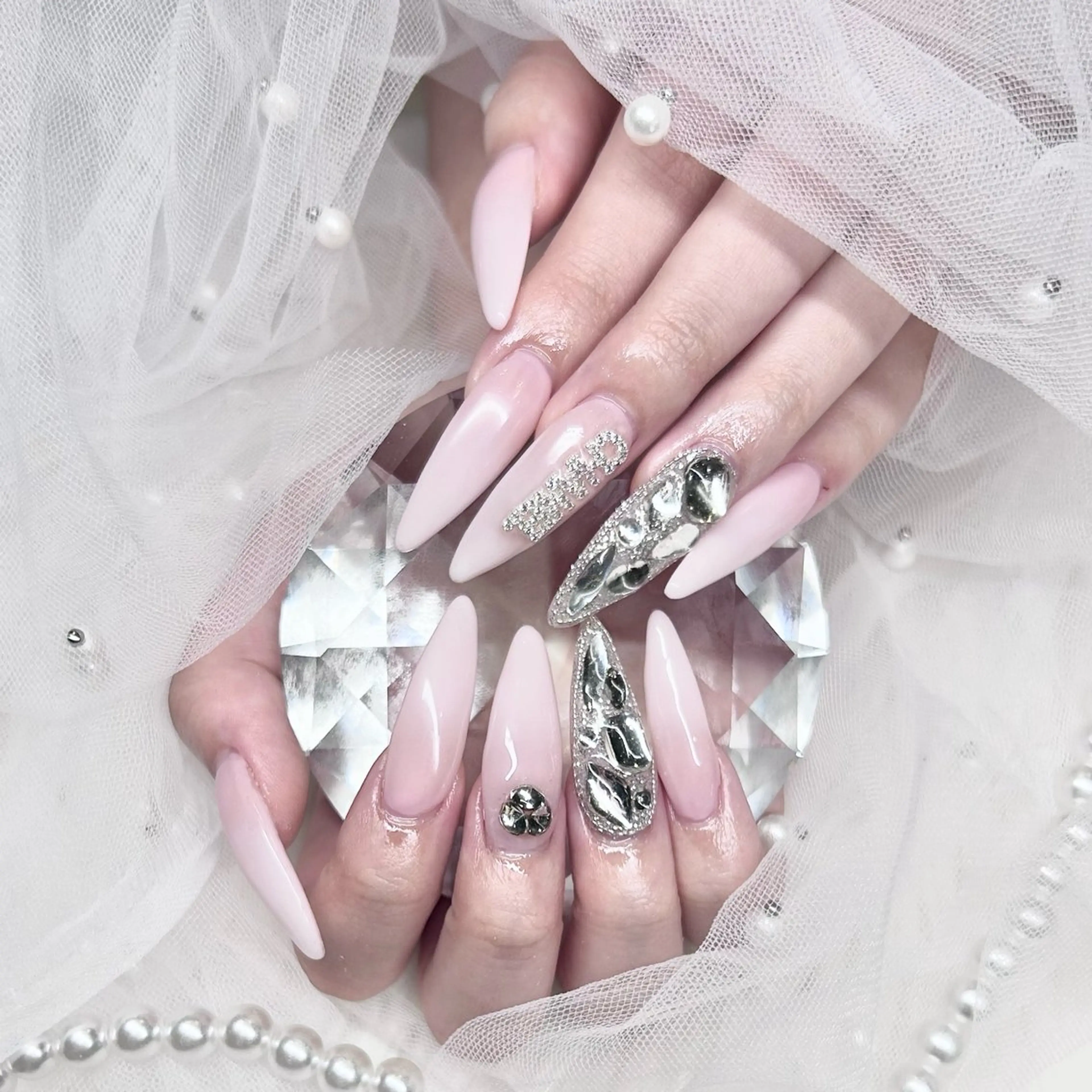 ネイル ハンドネイル Lumo所属・めろち ちゃんのネイルデザイン