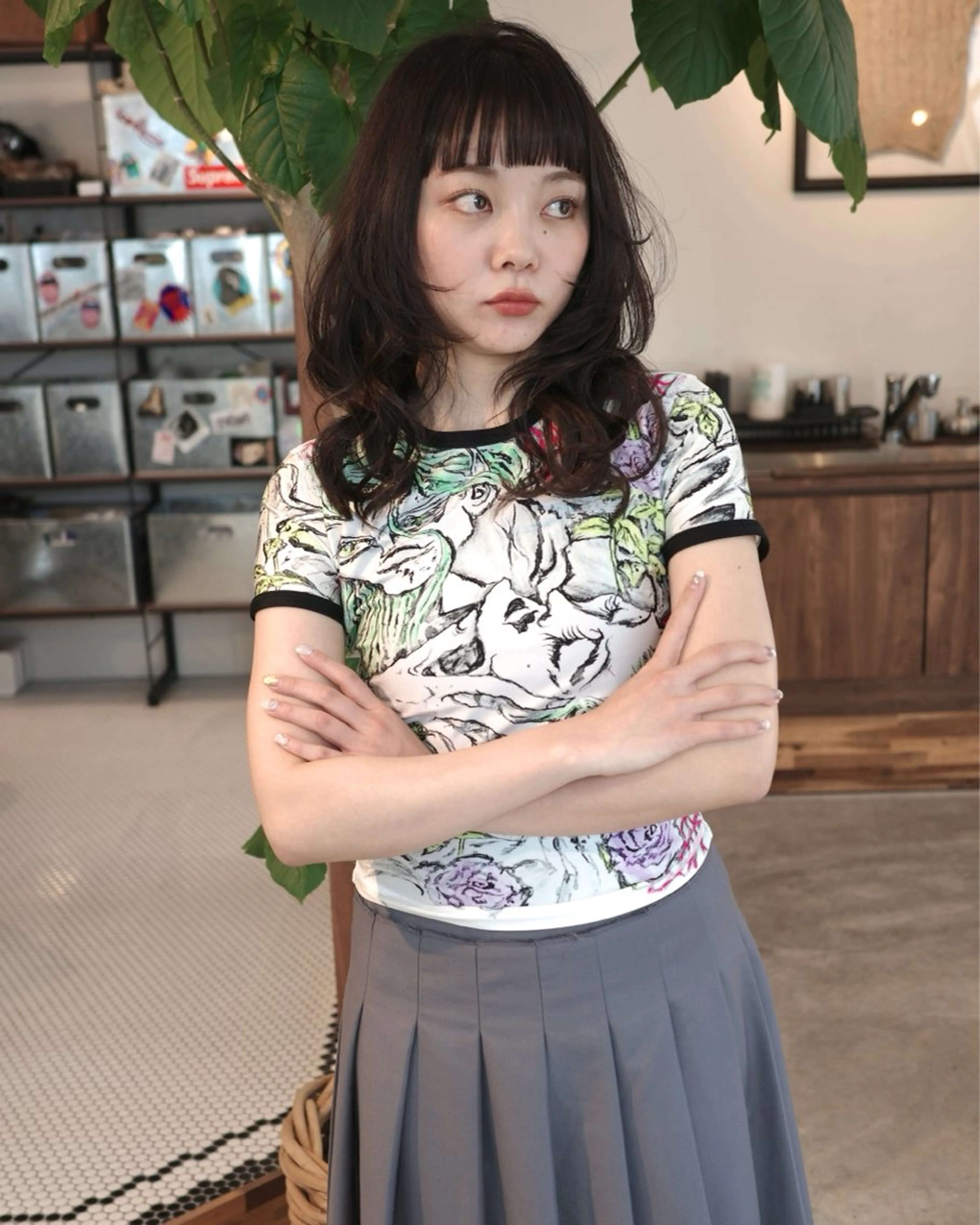 セミロング カラー パーマ 黒髪 カシス ハイレイヤー レイヤーカット カット ヘアカラー トリートメント (h)wim ウィムのヘアスタイル