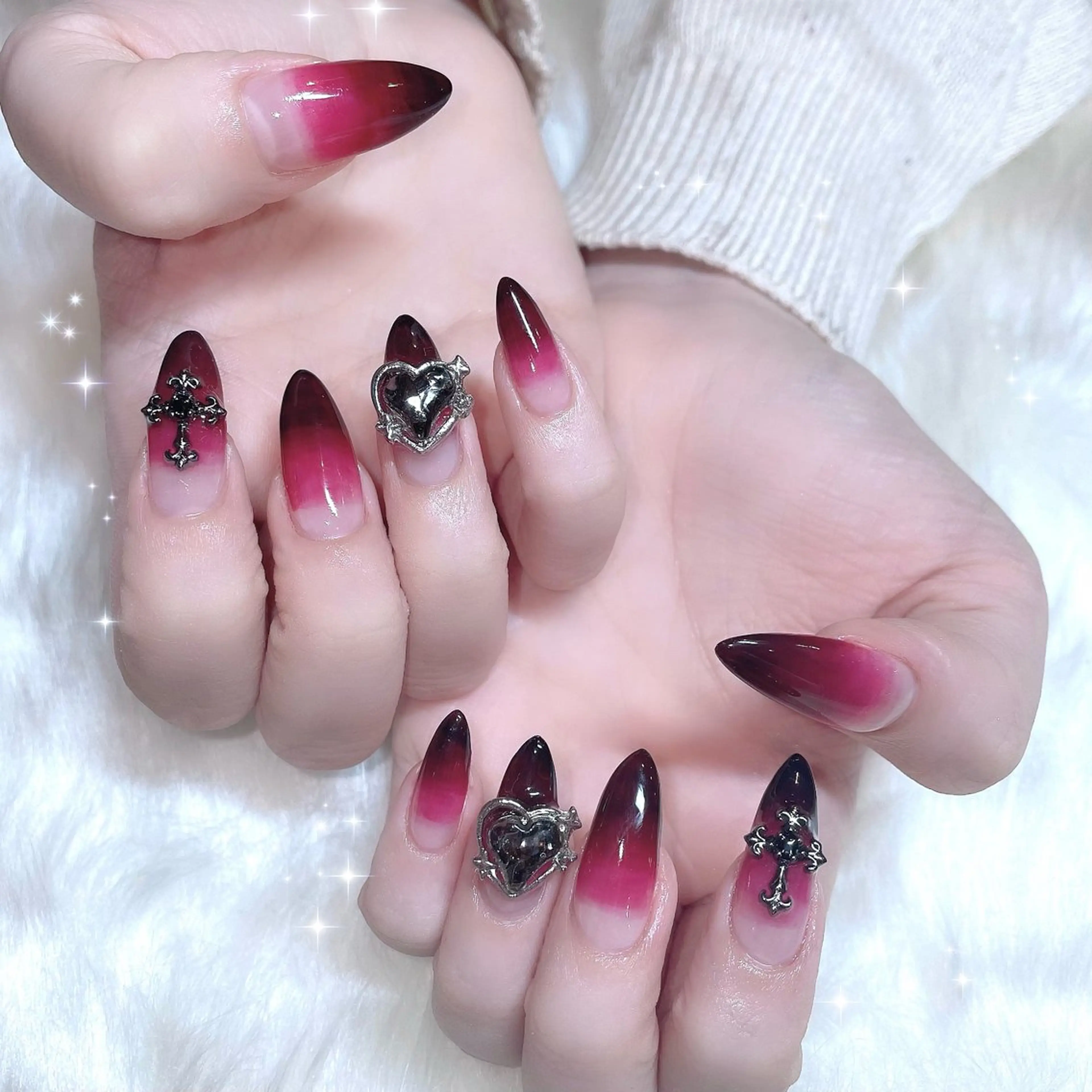 ネイル ハンドネイル アイラッシュサロン新宿所属・_Nail_ Amiのネイルデザイン