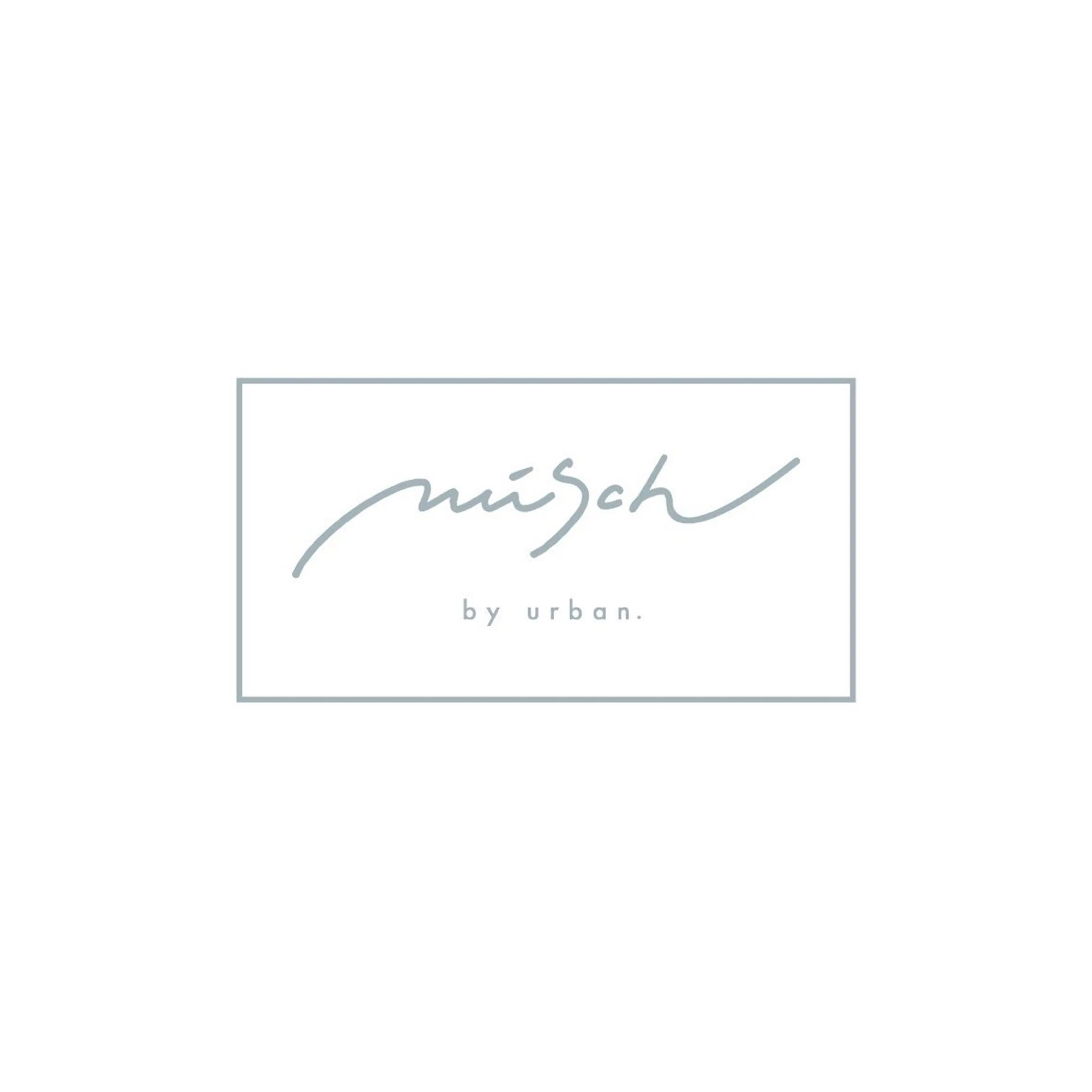 カット＋イヤリングカラー+トリートメント（範囲により+2200​〜​4400円、ケアブリーチの場合+2200円）の写真