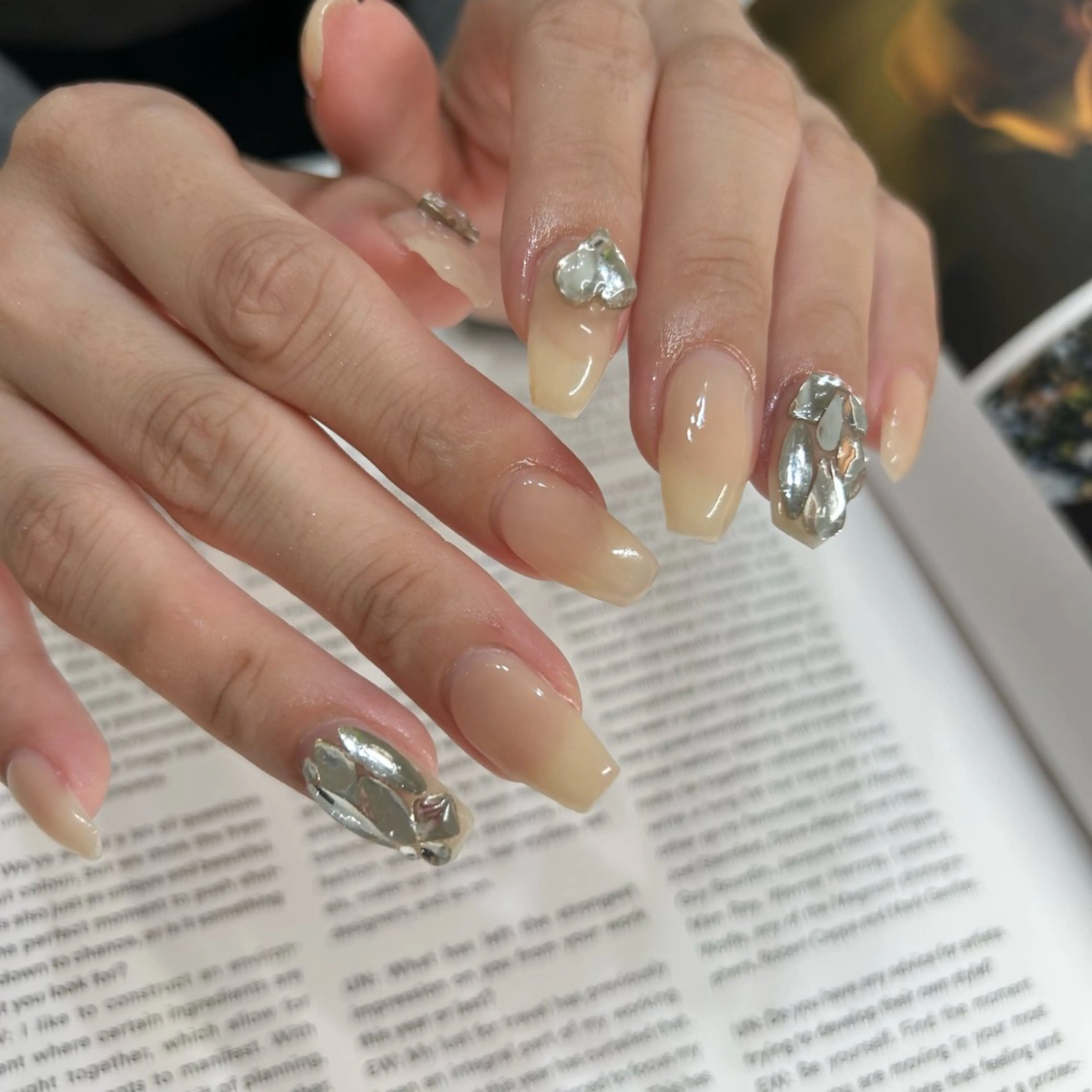 ネイル ブルー フットネイル ジェルネイル キラキラネイル 韓国ネイル ハンドネイル RooM -produce by maynail-所属・RooM -mizuki-のネイルデザイン