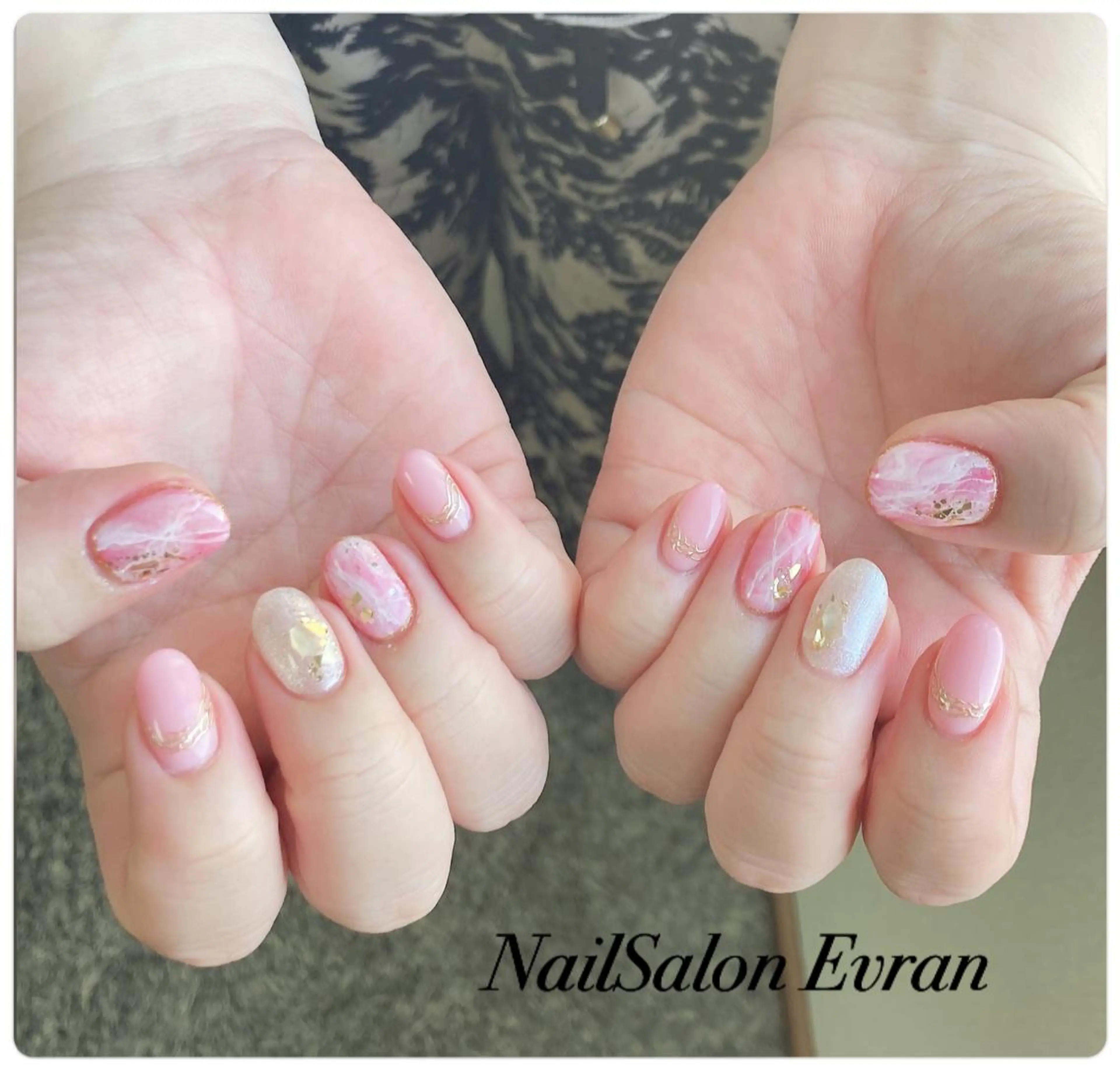 ネイル アートネイル フレンチネイル マグネットネイル 持ち込み ニュアンスネイル ハンドネイル Nail salon Evranのネイルデザイン