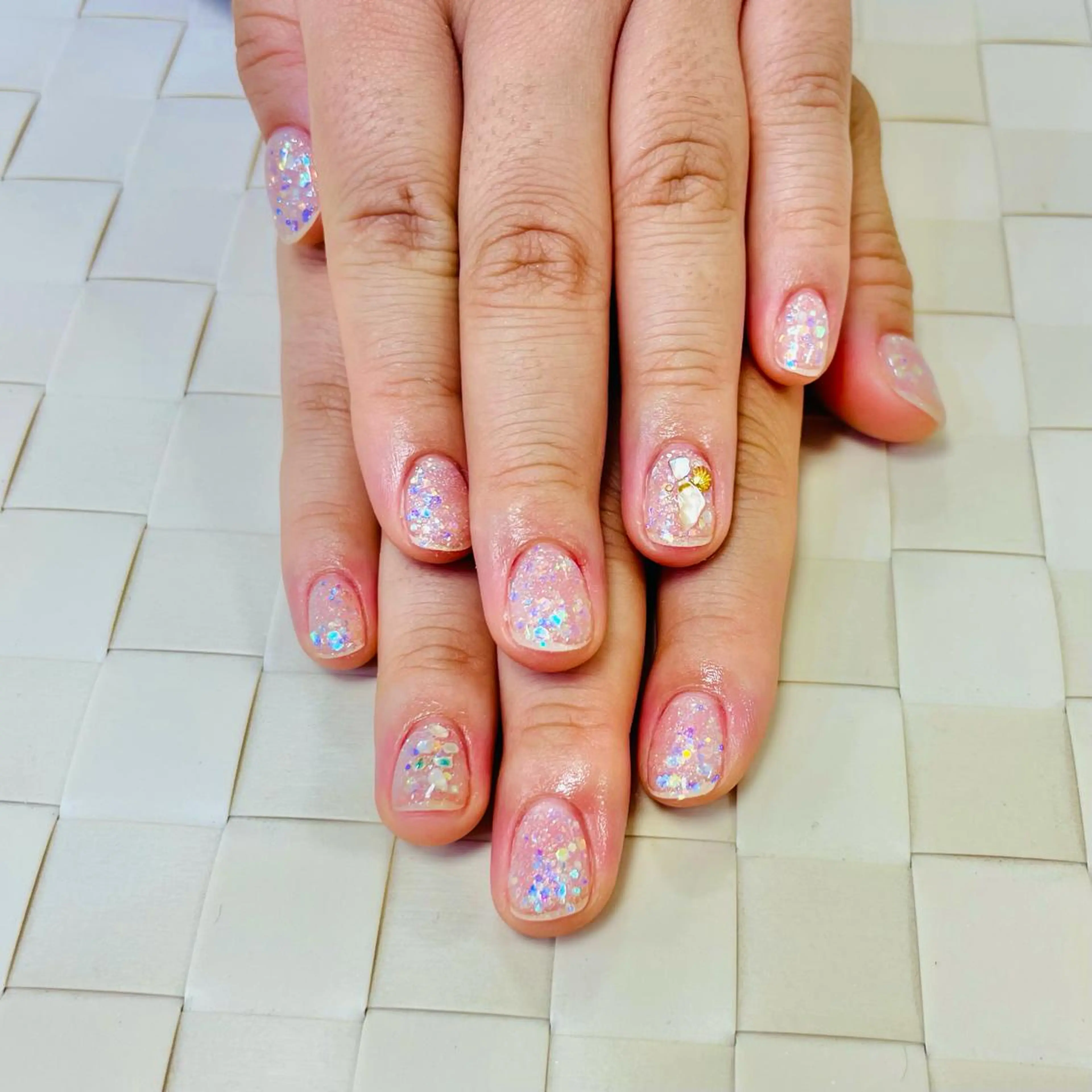 ネイル e+LUCIA NAIL関内店所属・花岡 佑紀のネイルデザイン
