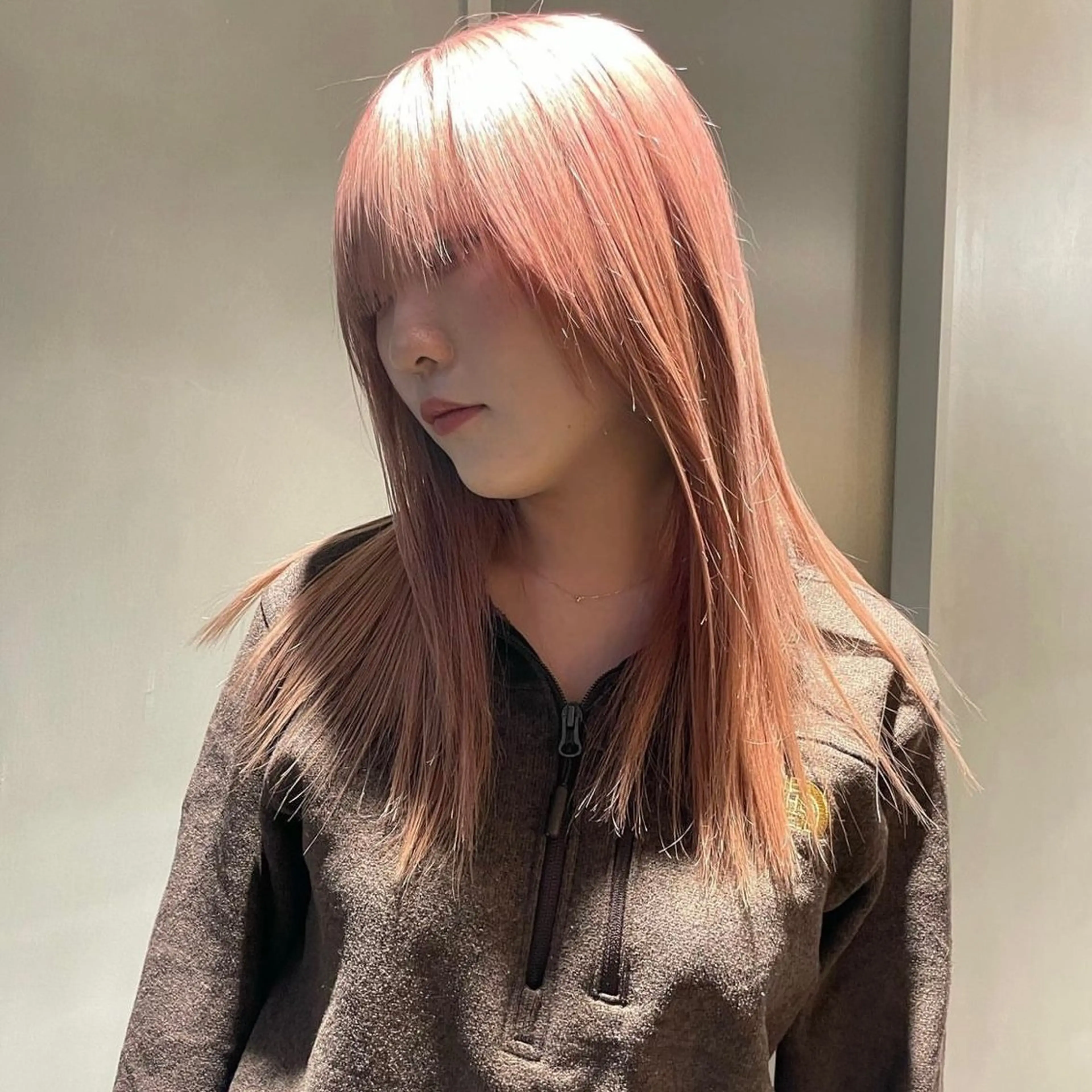 セミロング カラー カット ヘアカラー ブロンド／ブリーチ 【SITY.】のヘアスタイル