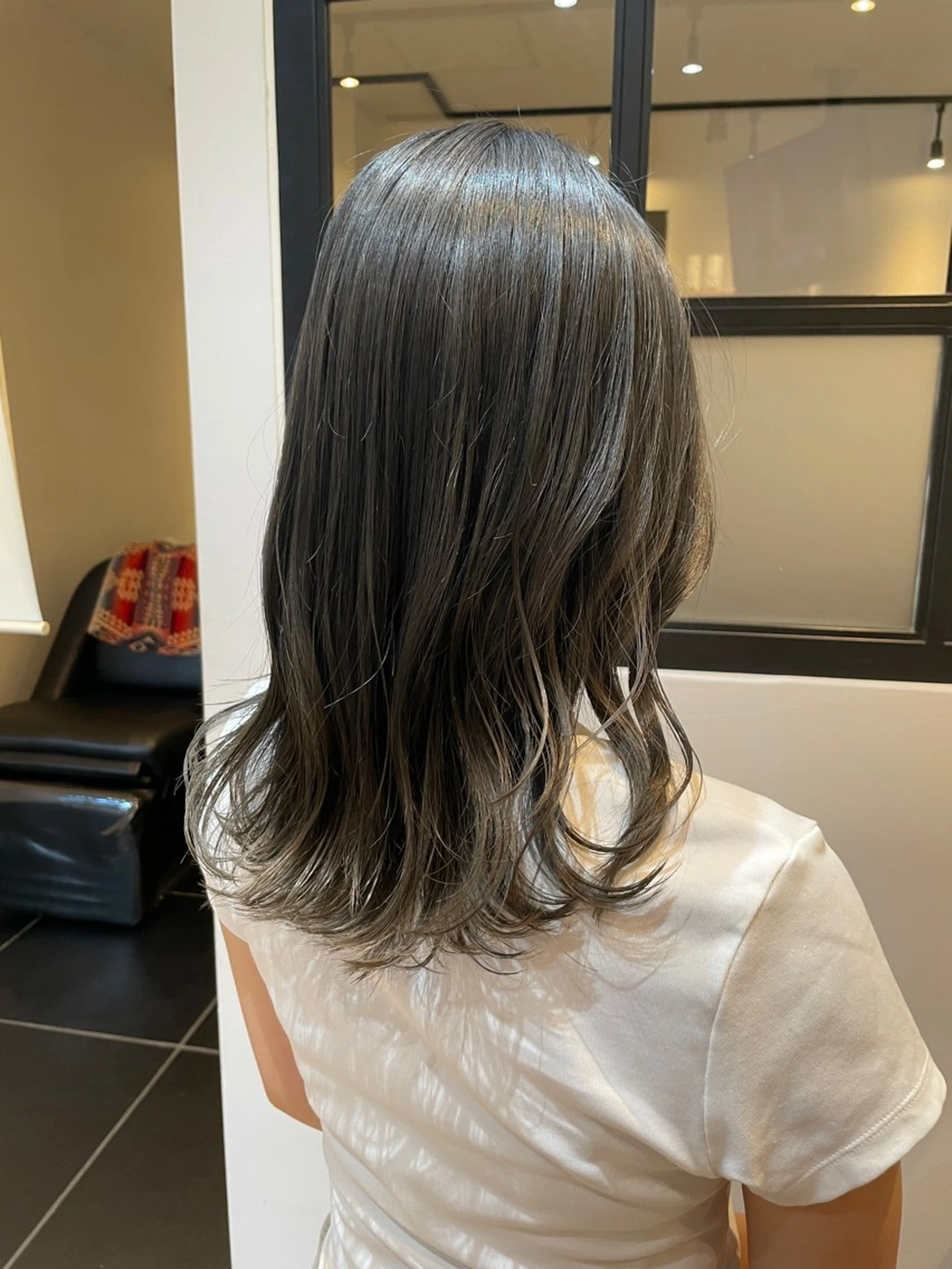 セミロング カット ヘアカラー トリートメント ヘッドスパ ﾊｲﾄｰﾝ/ｶﾗｰ/ 用賀/稲若健太郎のヘアスタイル