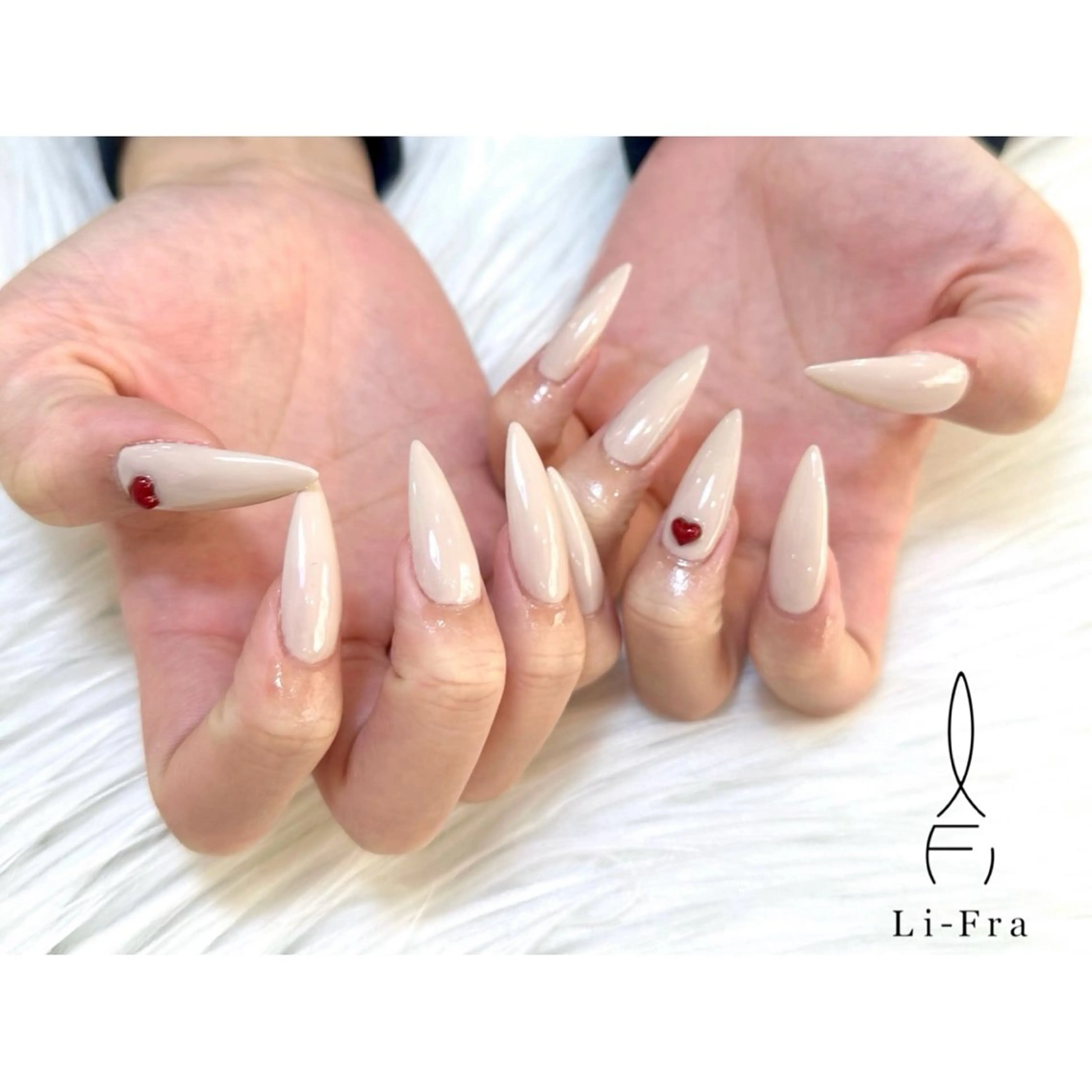ネイル 長さ出し ハート ワンカラーネイル 赤色 ハンドネイル Li-fra KUNIIのネイルデザイン