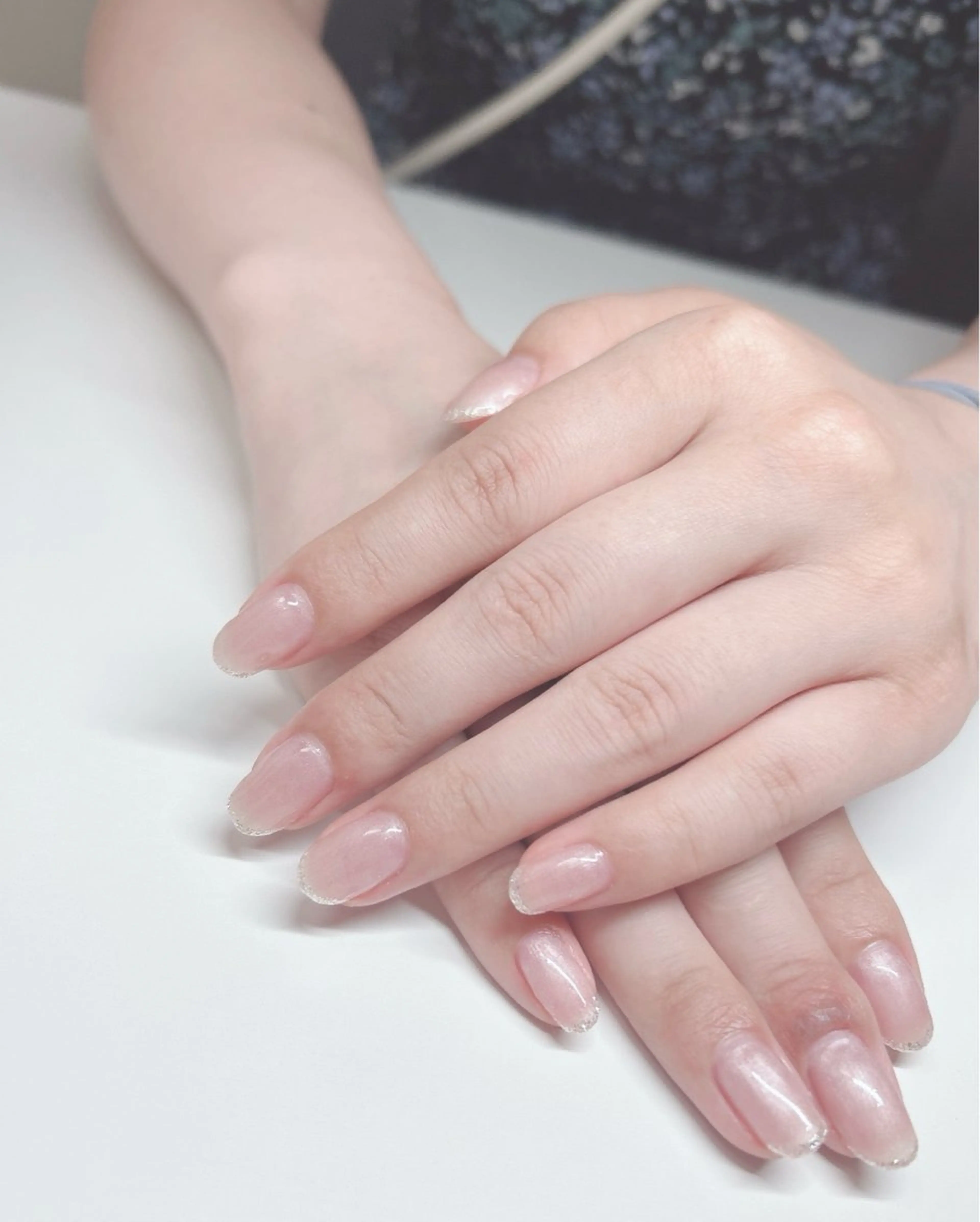 ネイル フレンチネイル ラメ(グリッター) ハンドネイル aneughan nailのネイルデザイン