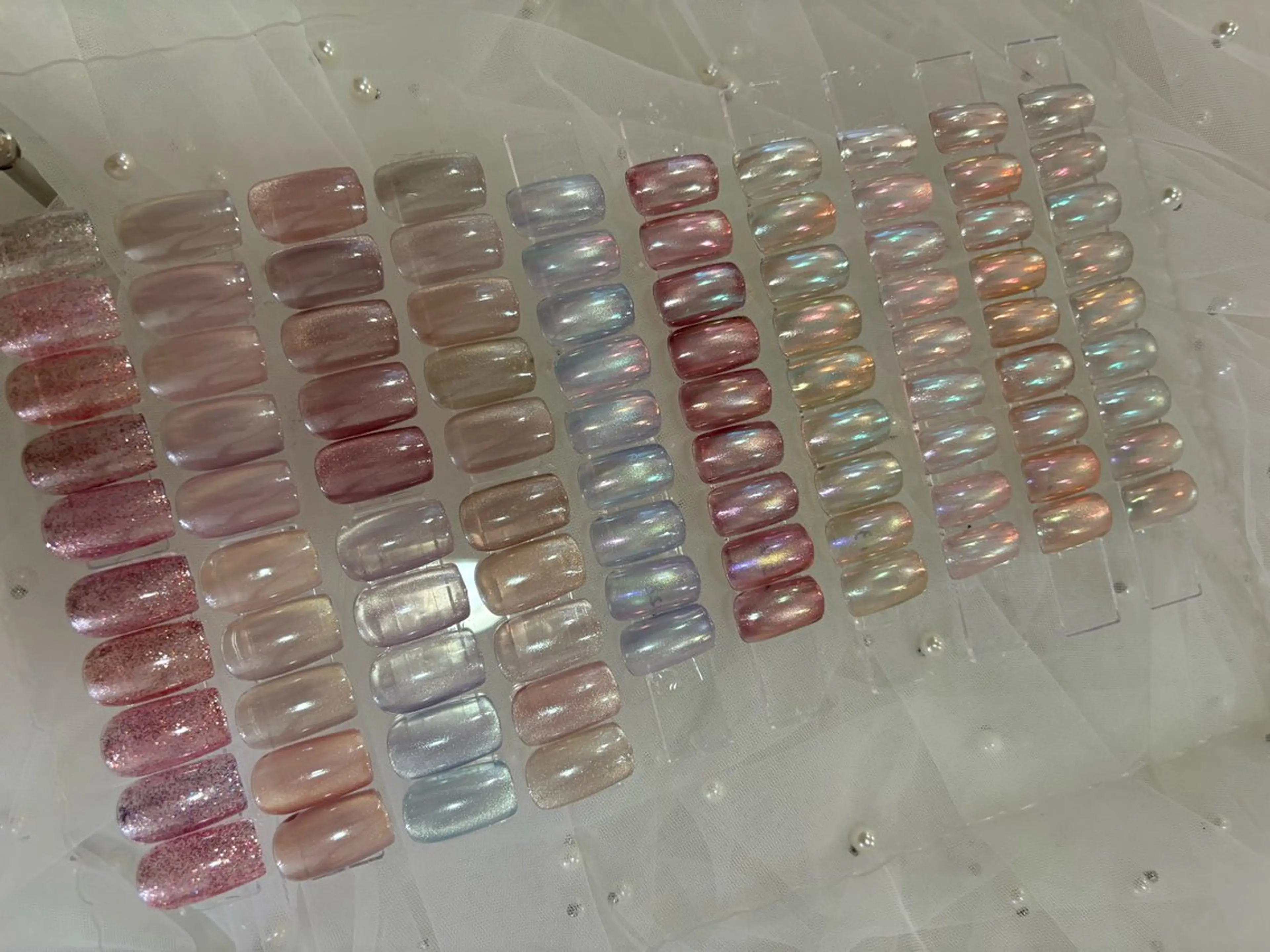 ミディアム 🎀韓国ネイル/ キラキラネイル専門店のネイルデザイン