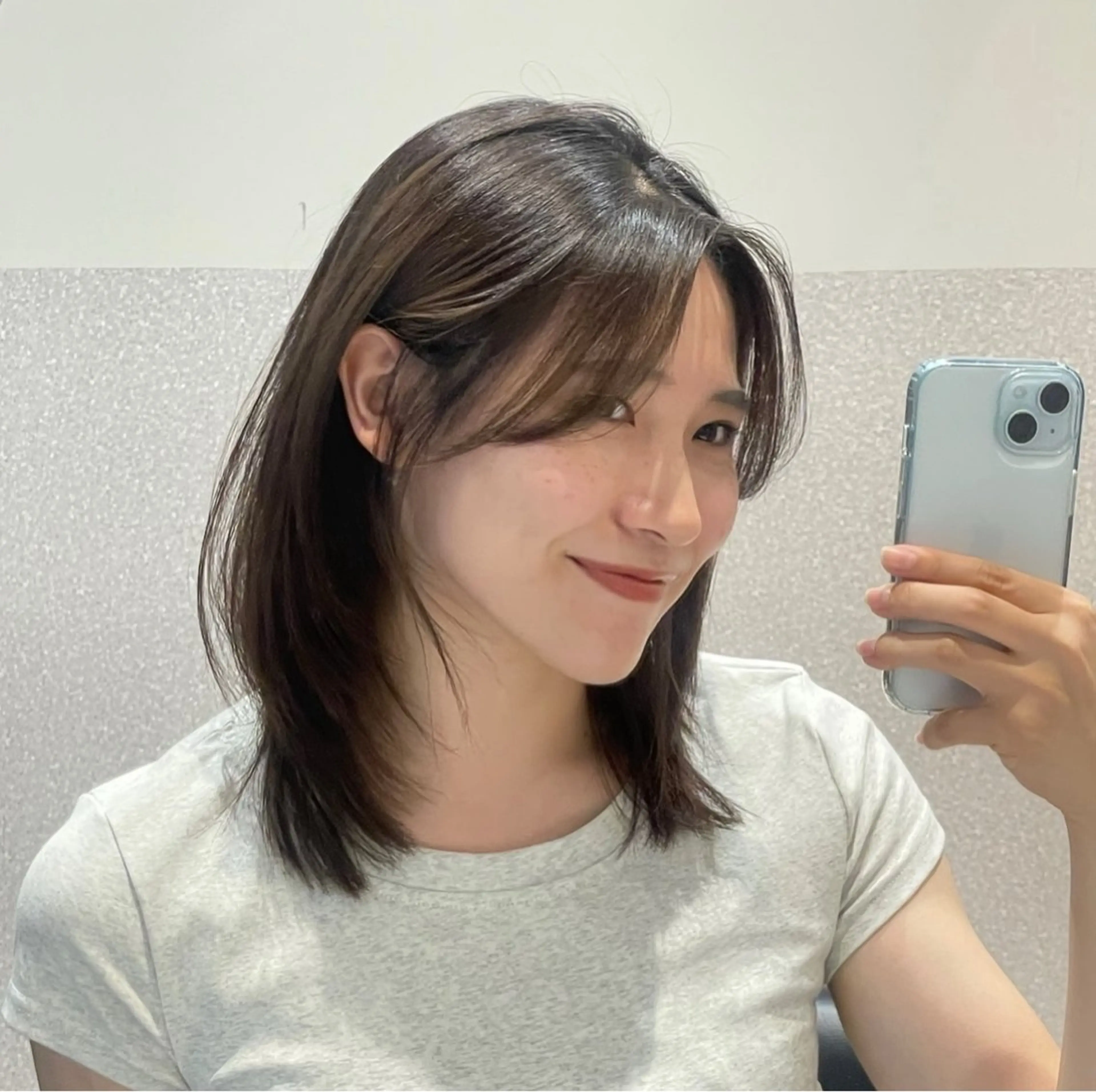 ミディアム ハッシュカット 韓国風ヘア レイヤーカット カット ヘアカラー トリートメント ❤︎︎韓国ヘア❤︎︎ 𝑺𝒉𝒊𝒉𝒐のヘアスタイル