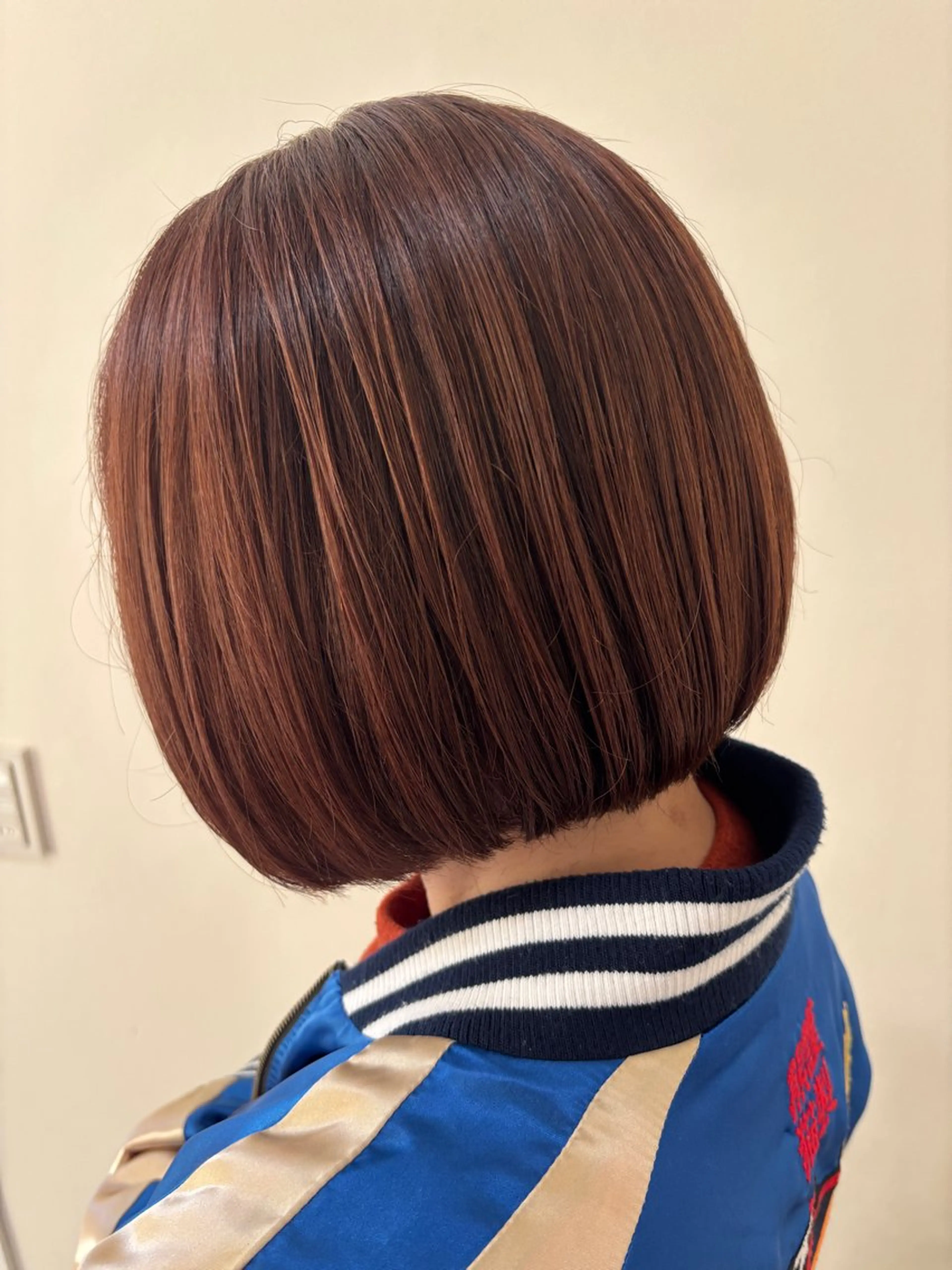 ミディアム ボブ カット ヘアカラー I’s hair make所属・髙木 藍紗のヘアスタイル