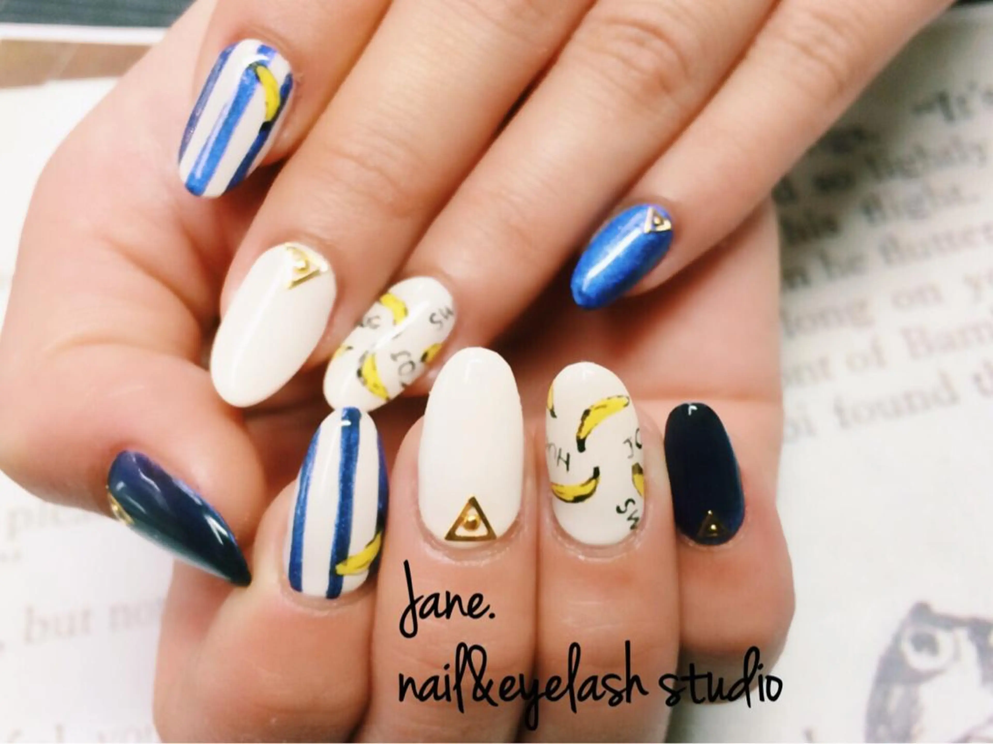 ネイル Yakko pas á pasのネイルデザイン