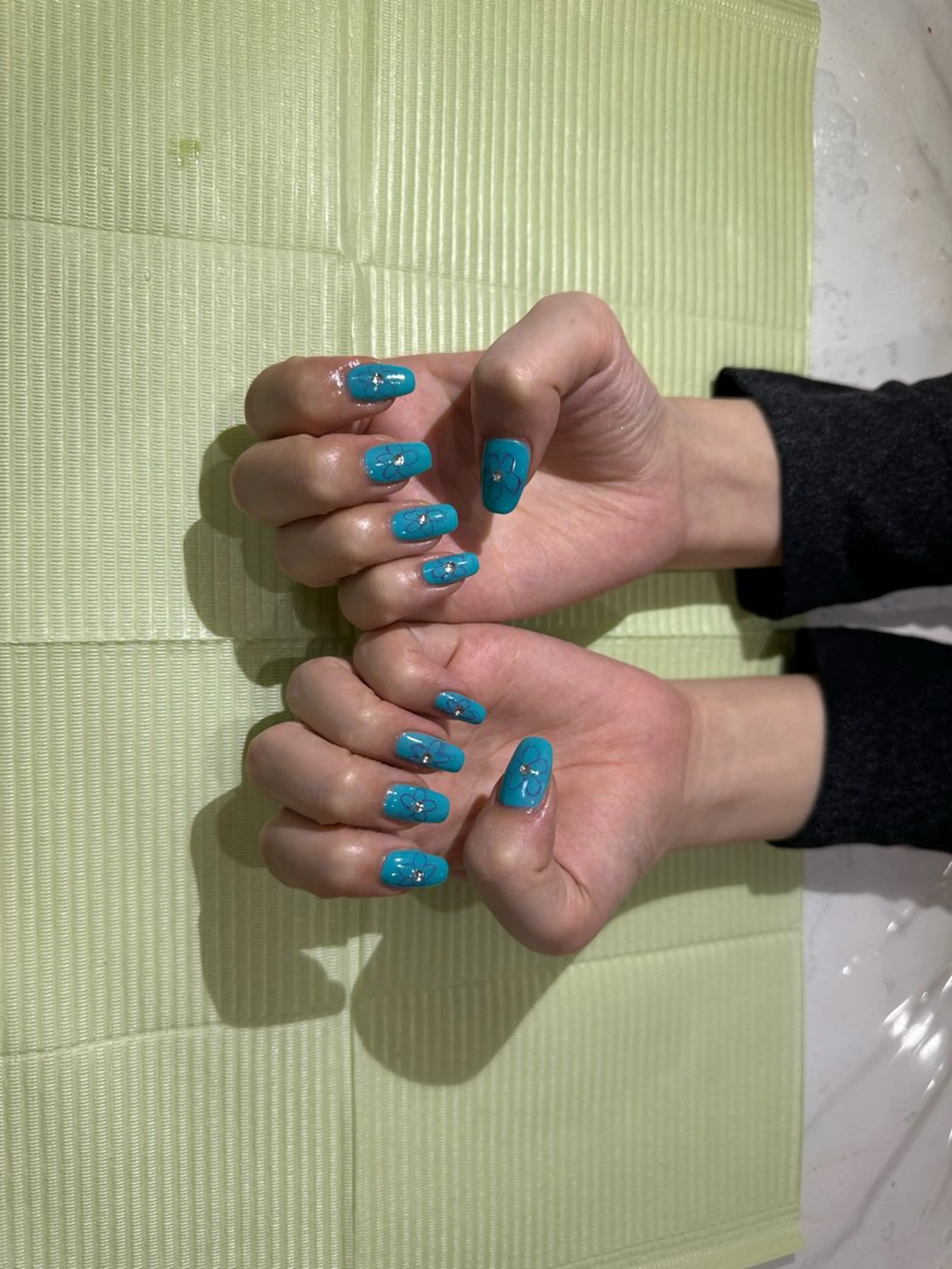 ネイル Buena所属・miu "のネイルデザイン